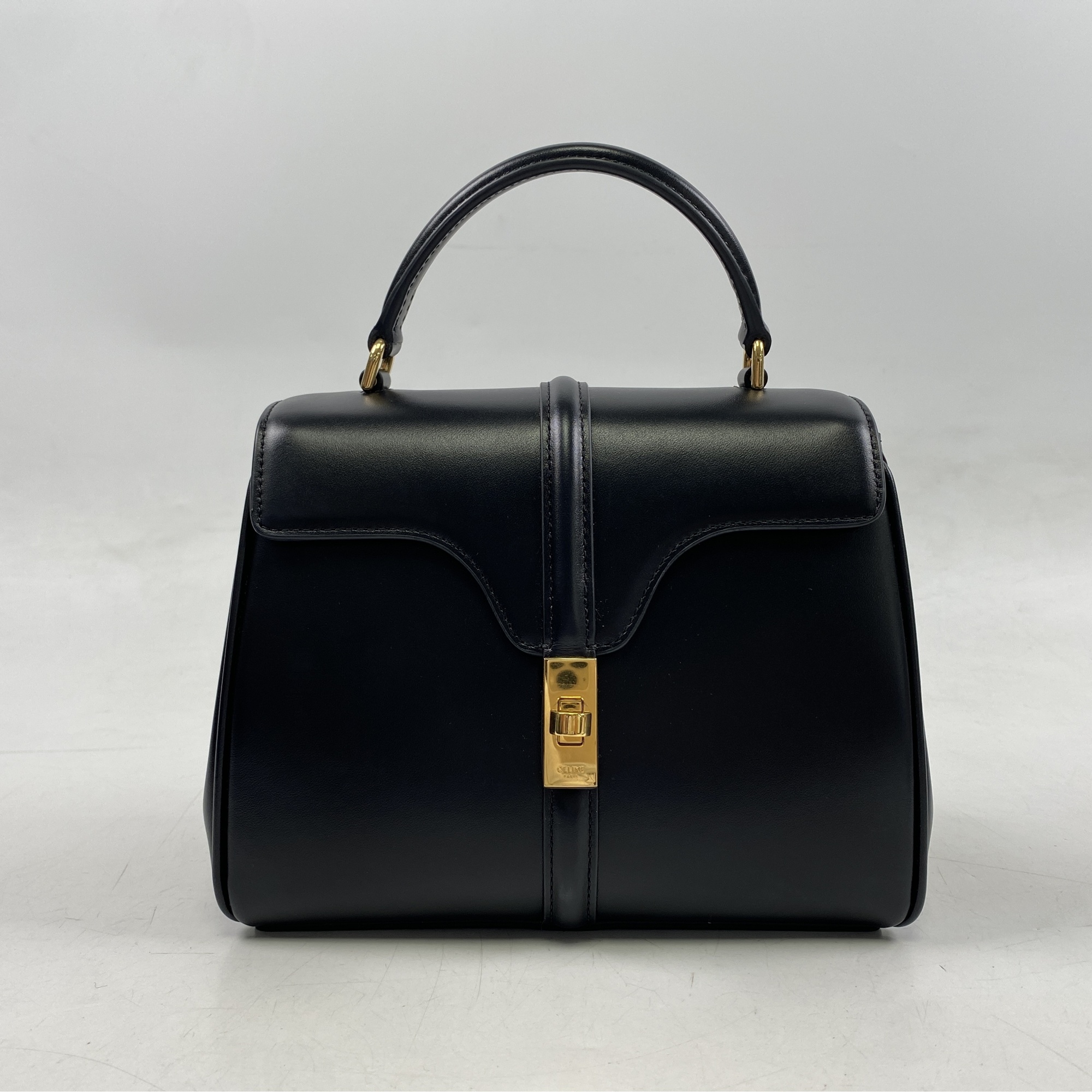 セリーヌ 16セーズ 黒 レザー 買取実績【買取日：2026年1月19日