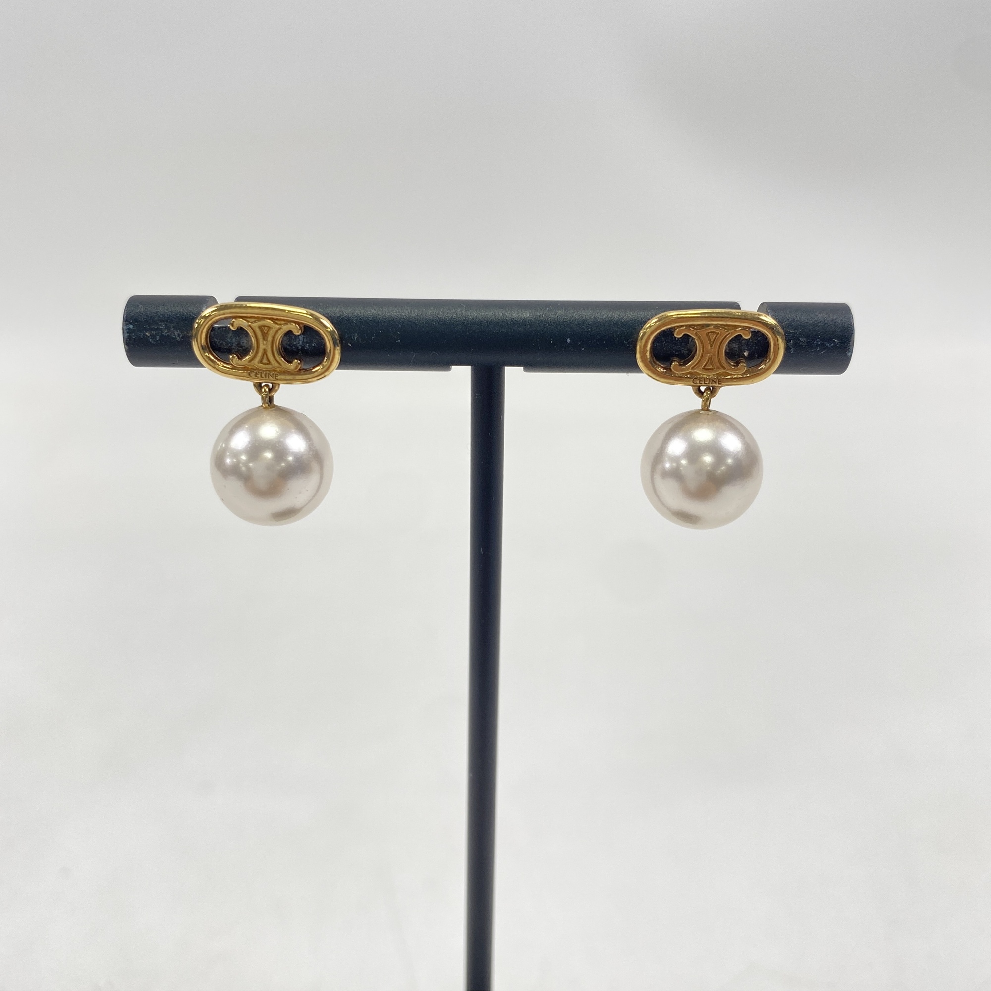 セリーヌ トリオンフ パールピアス GP Bランク