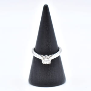 ハリー・ウィンストン ソリティアHWロゴ 0.58ct/F/VS2/EX 買取実績【買取日：2025年1月19日】