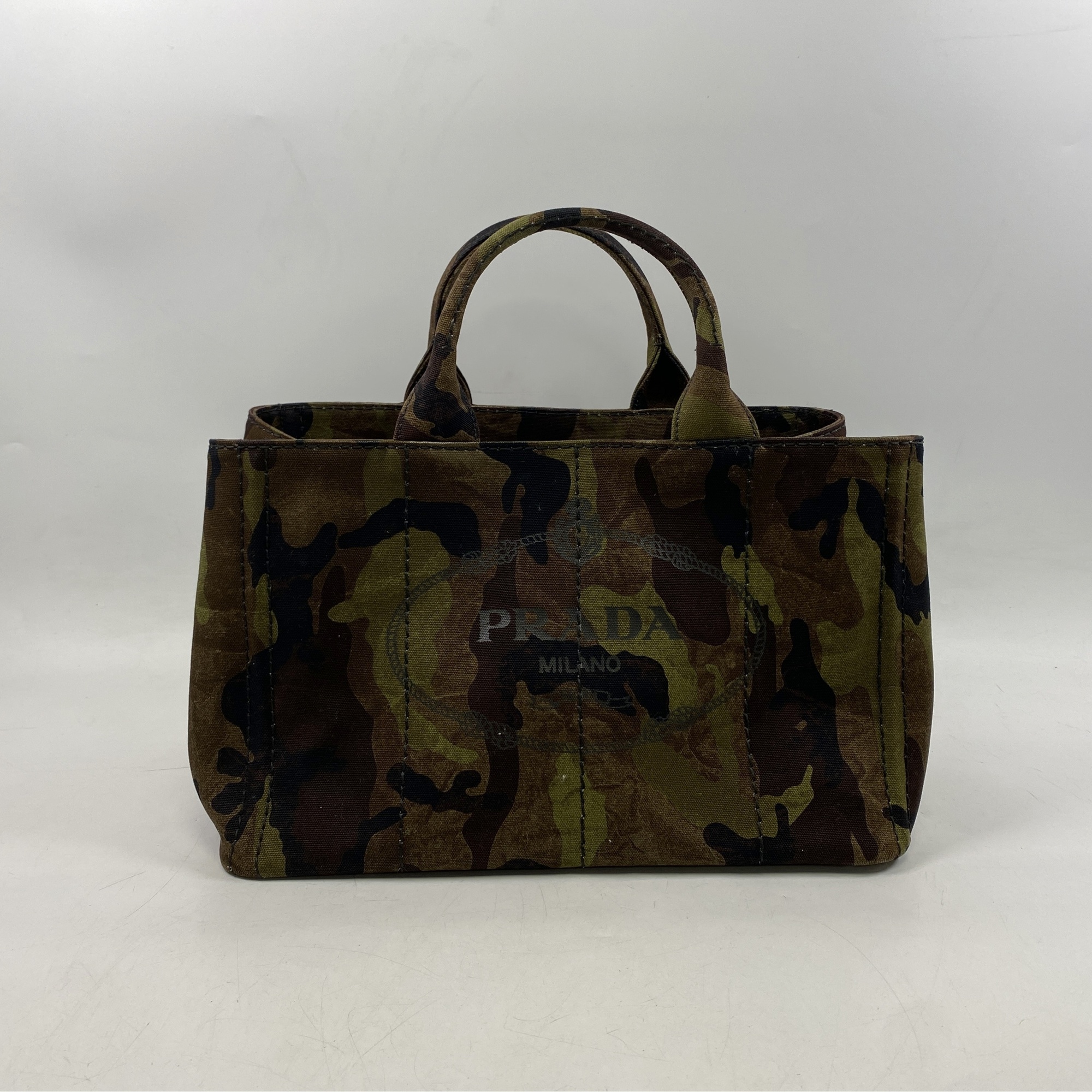 プラダ カナパ カモフラージュ キャンバス Bランク