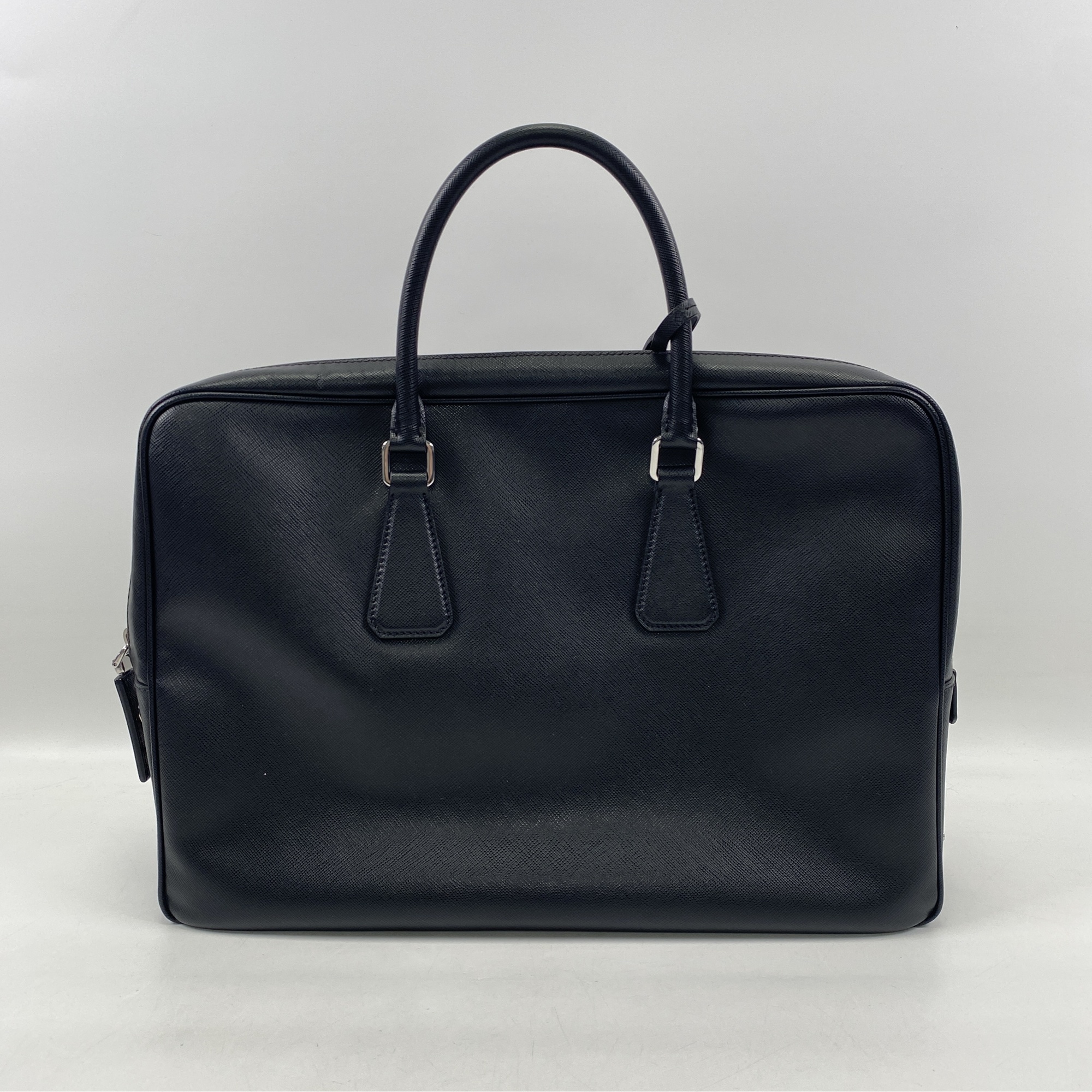 プラダ サフィアーノ ブリーフケース 黒 レザー Bランク
