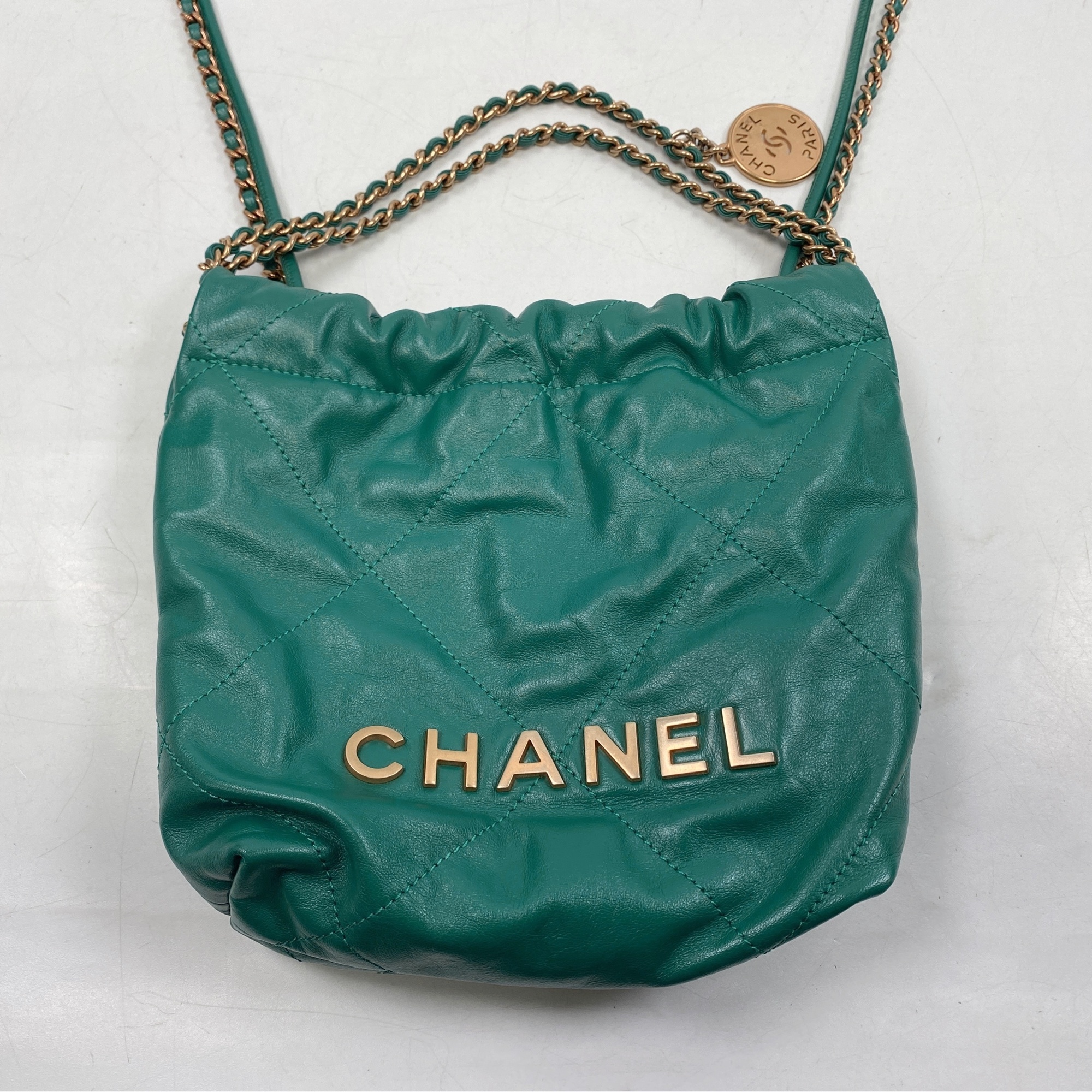 シャネル シャネル22 ミニ チェーンショルダーバッグ カーフ グリーン GD金具 ABランク