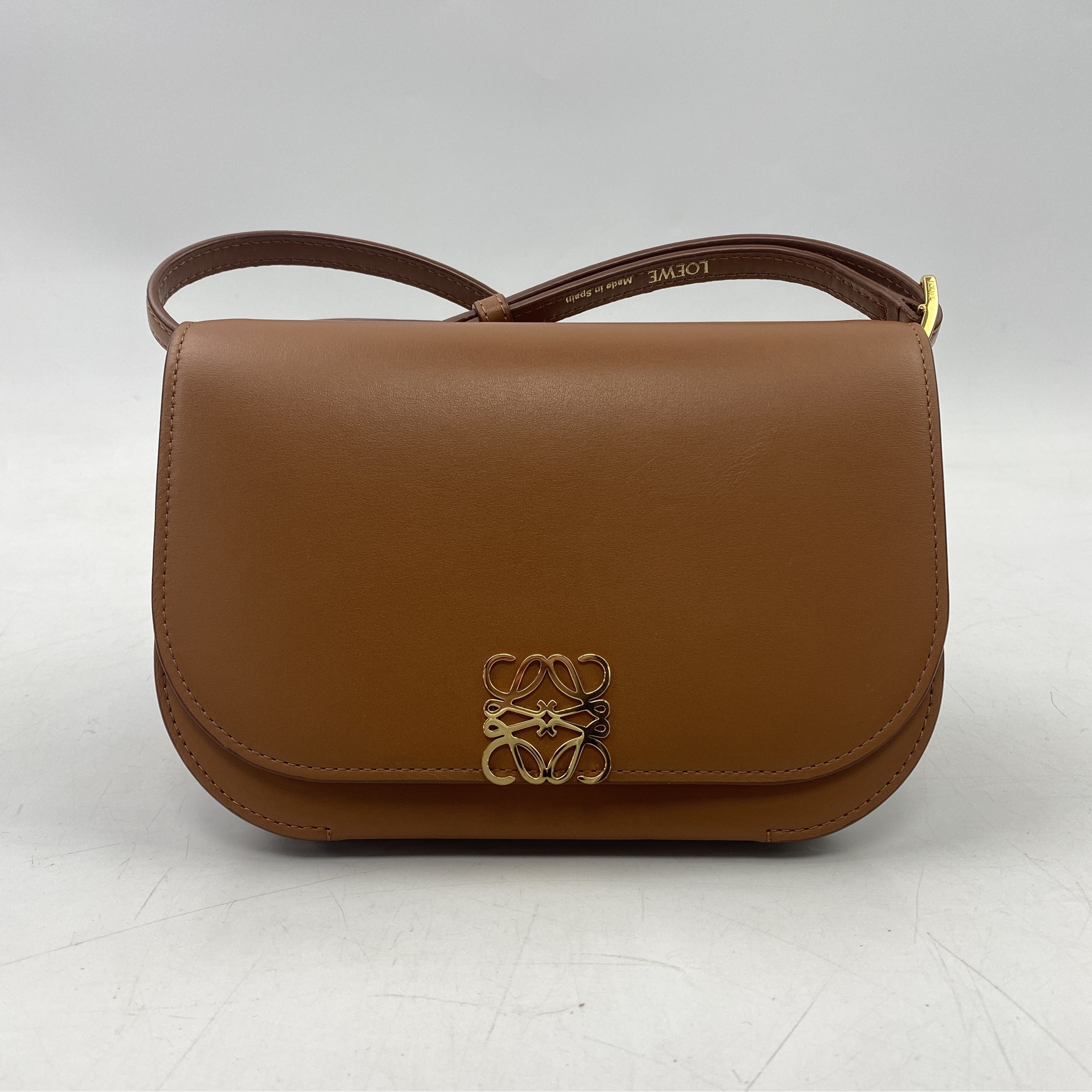 ロエベ アコーディオン スモール ベージュ レザー Aランク