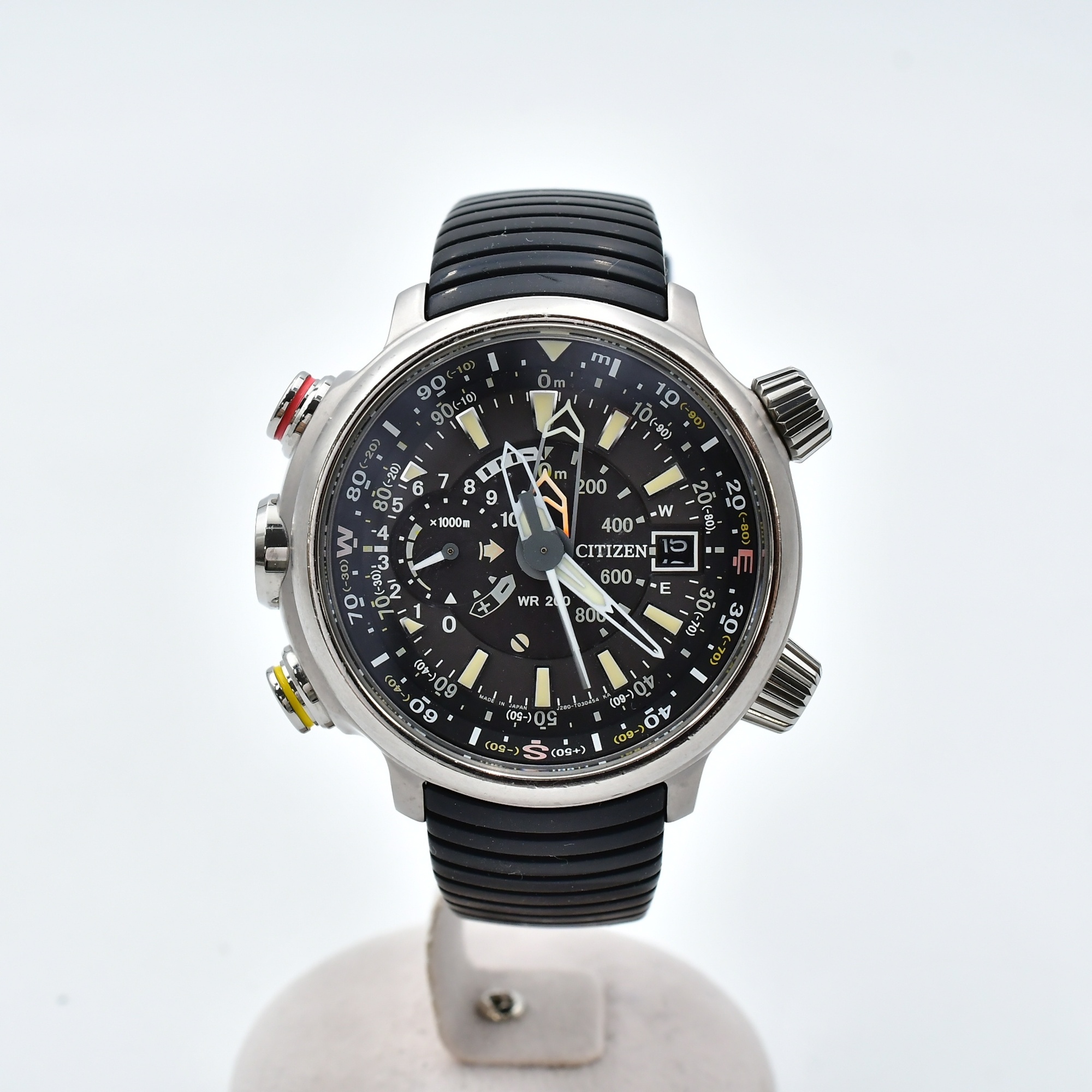 シチズン プロマスター アルティクロン 黒文字盤 Ti×ラバー/QZ Bランク