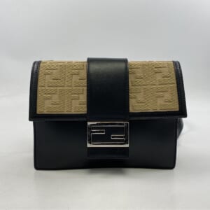 フェンディ ズッカ柄 フラットバゲット キャンバス×レザー 7VA524 買取実績【買取日：2026年1月4日】