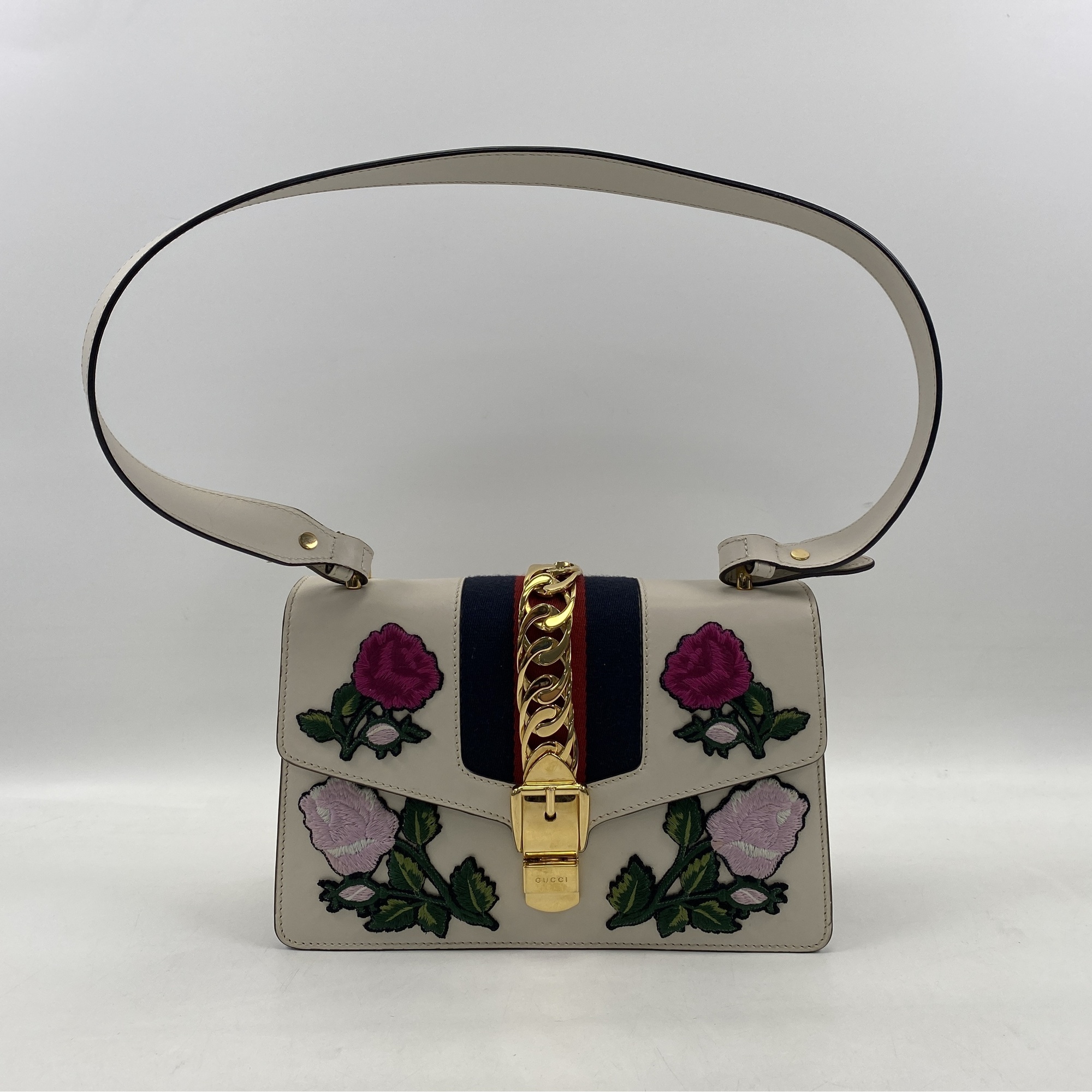 グッチ シルヴィ フラワー エンブロイダリー 銀座店限定 白 レザー ABランク