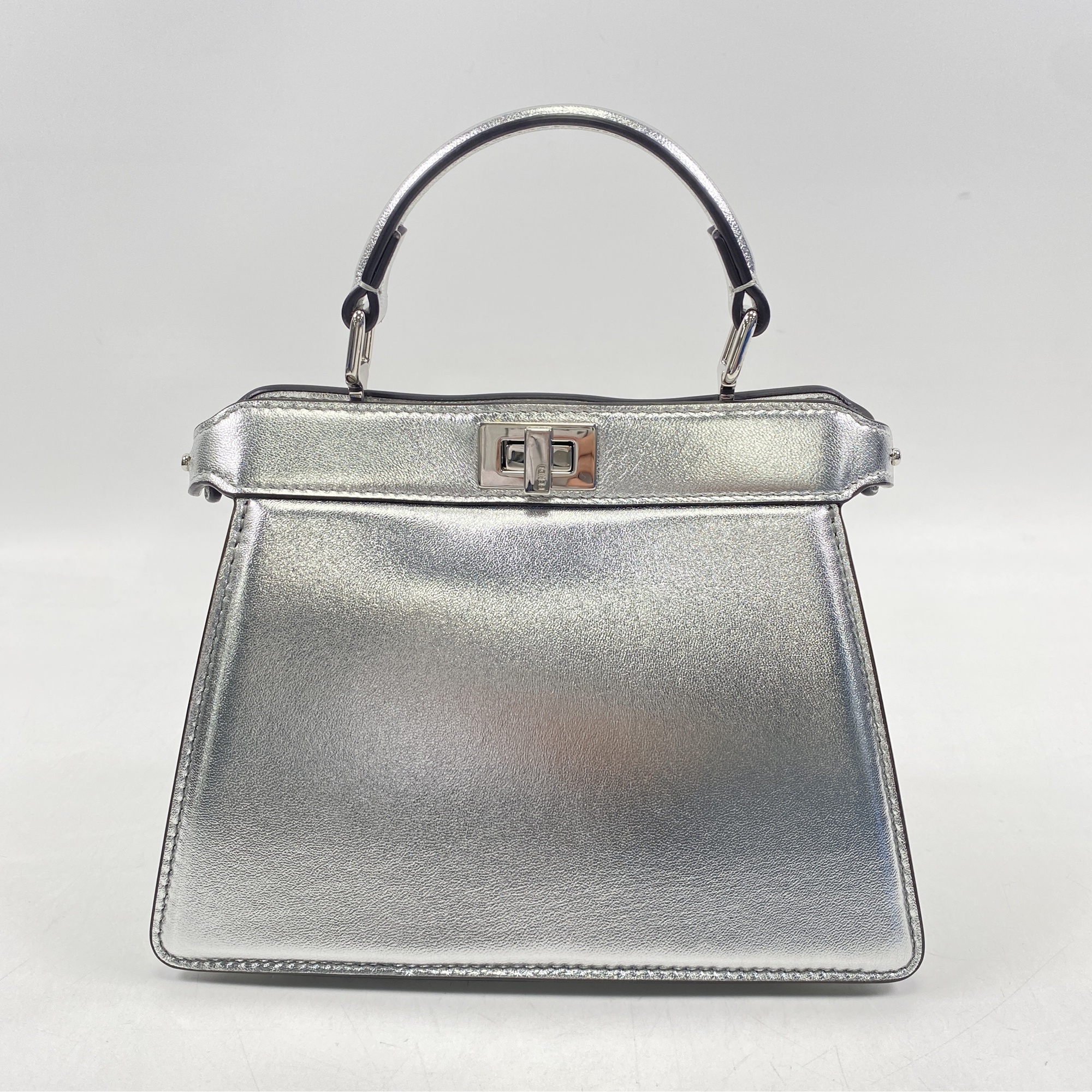 フェンディ ピーカブー ISeeU プチ シルバー Bランク