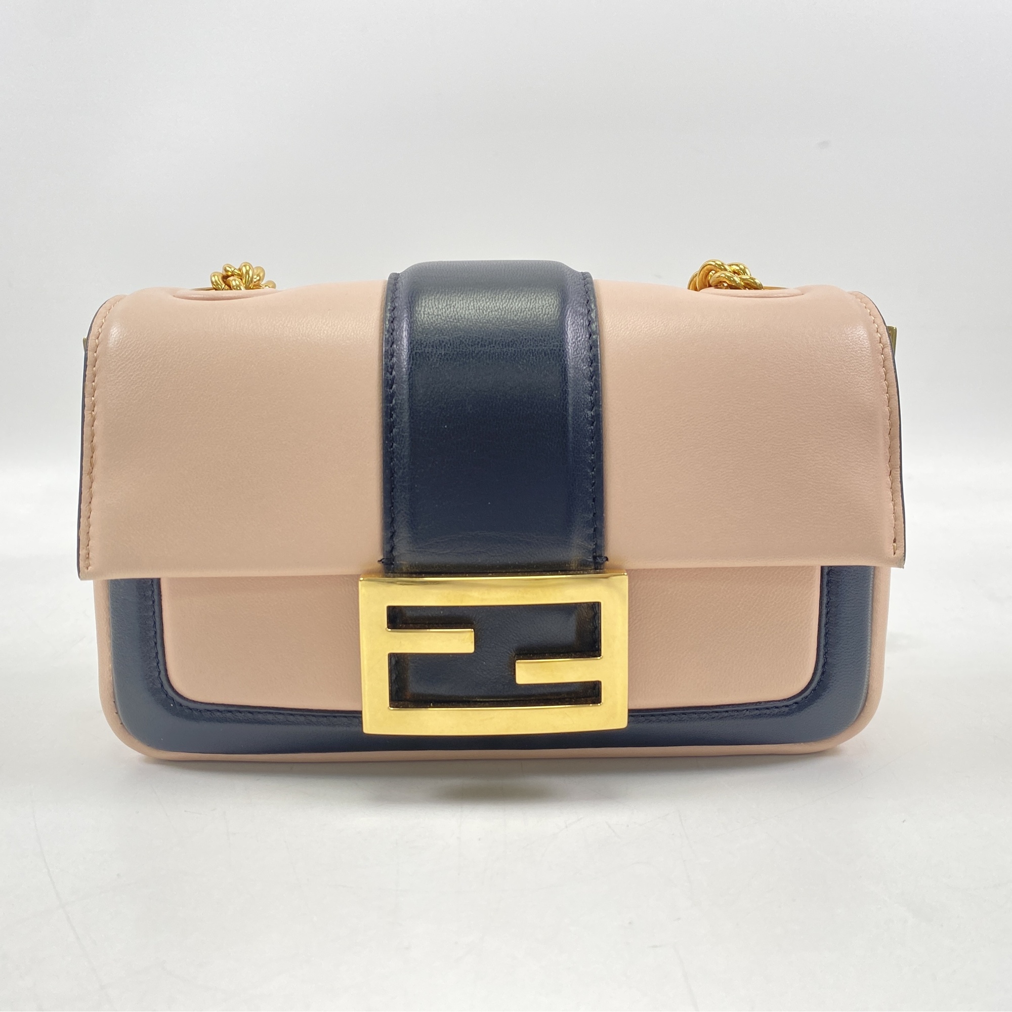 フェンディ ミニバゲット チェーンショルダーバッグ ピンク×黒 レザー Bランク