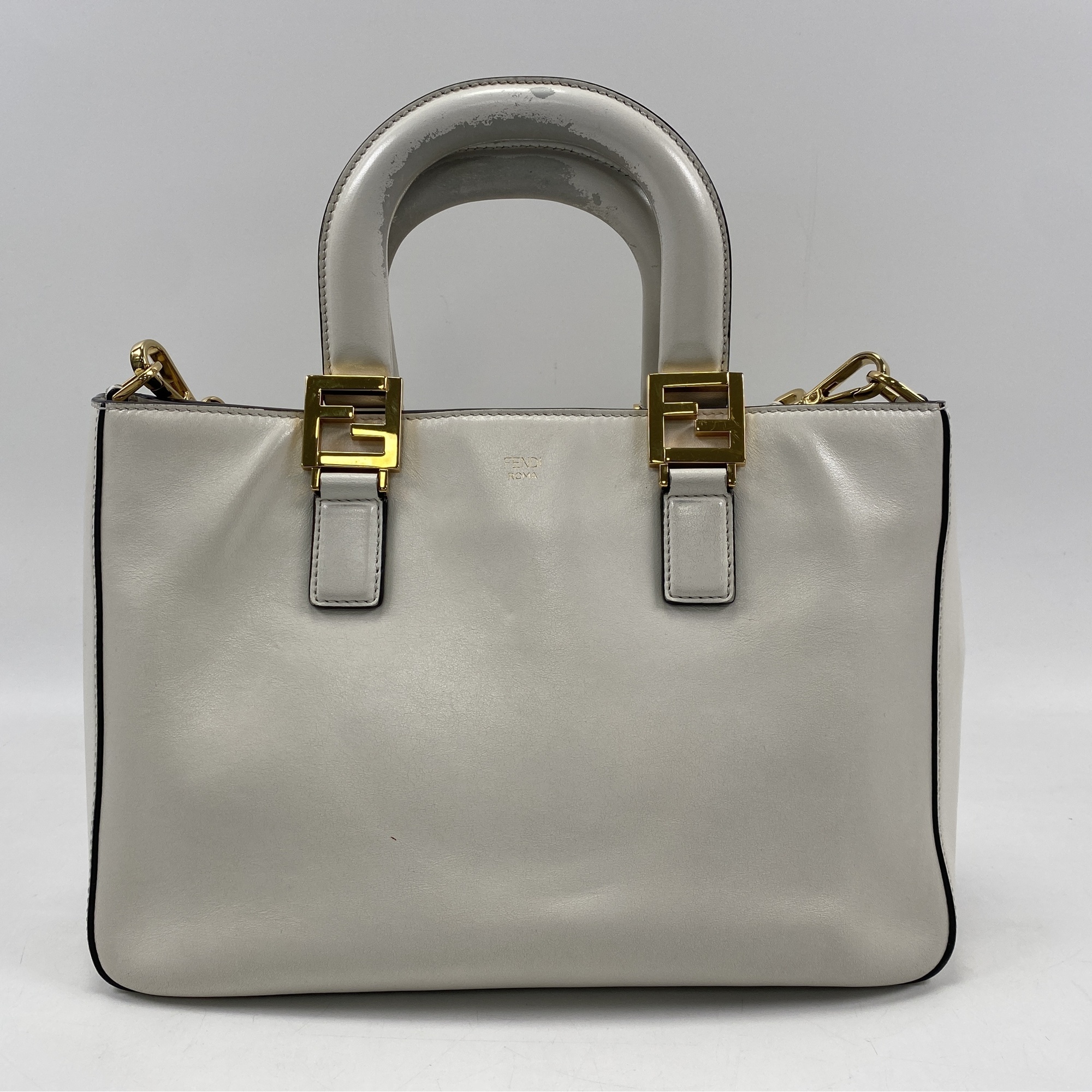 フェンディ FFトートバック 白 レザー Bランク