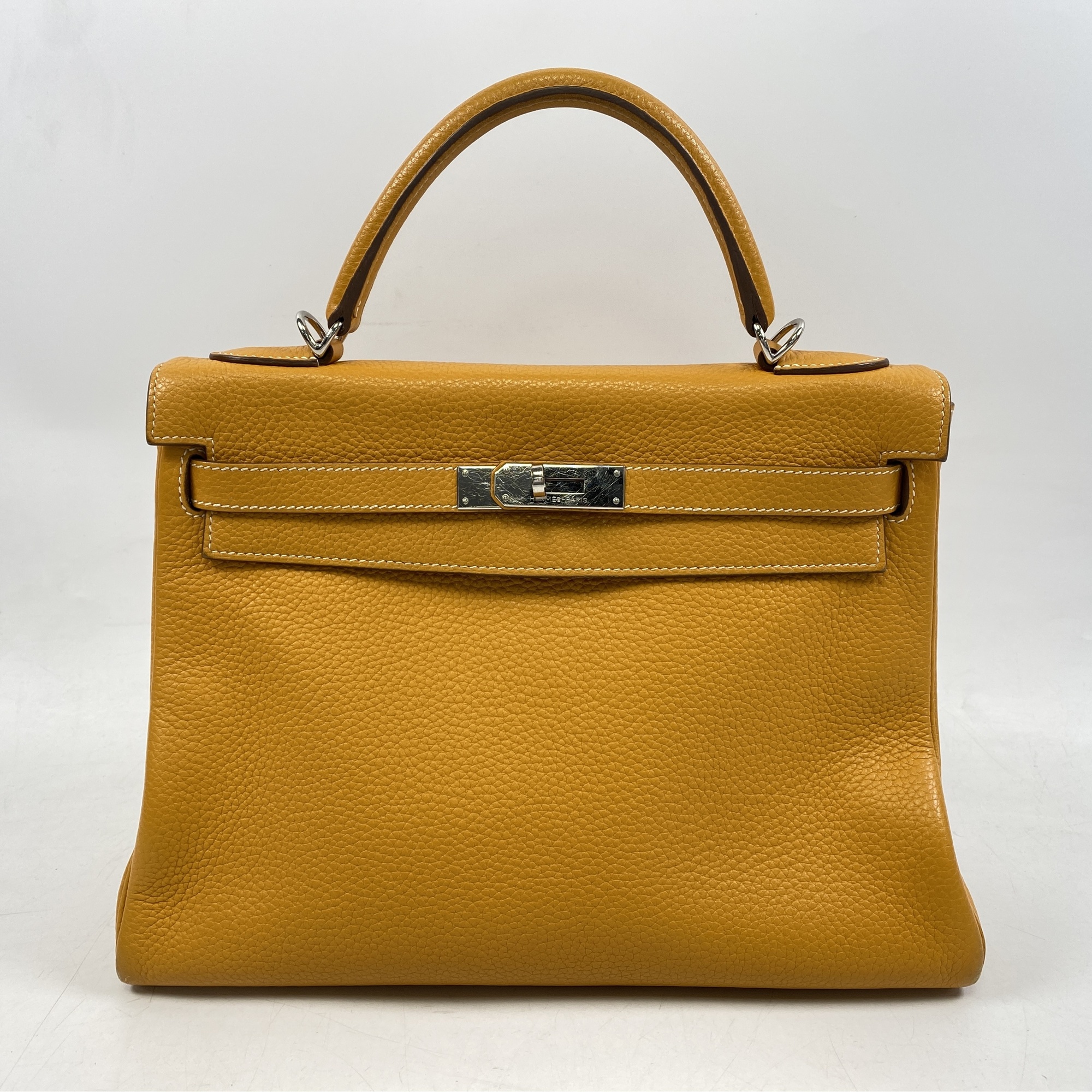 エルメス ケリー32 内縫い アマゾーヌ イエロー系 トリヨン SV金具 □P刻印 Bランク