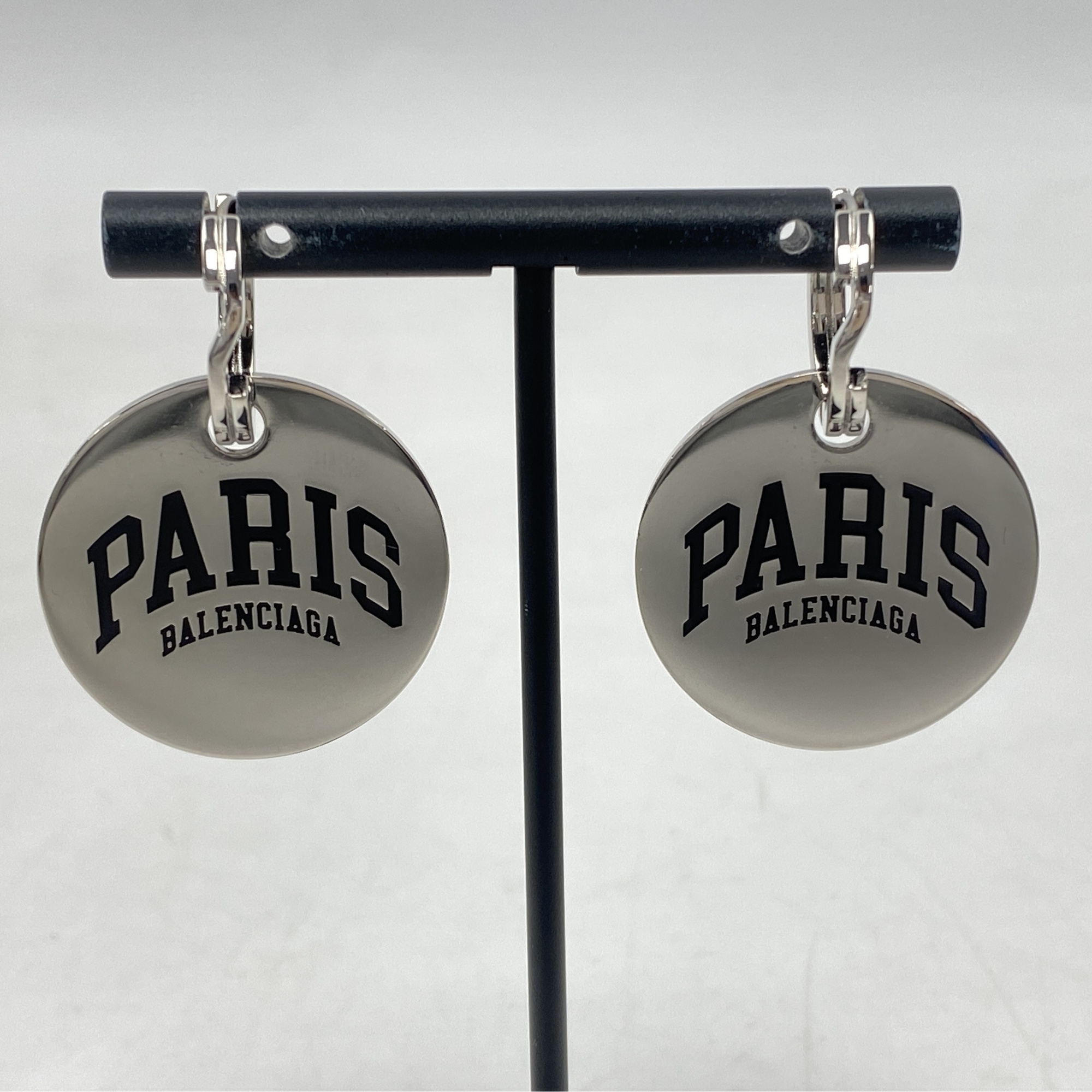 バレンシアガ パリス ロゴ ピアス シルバー Nランク
