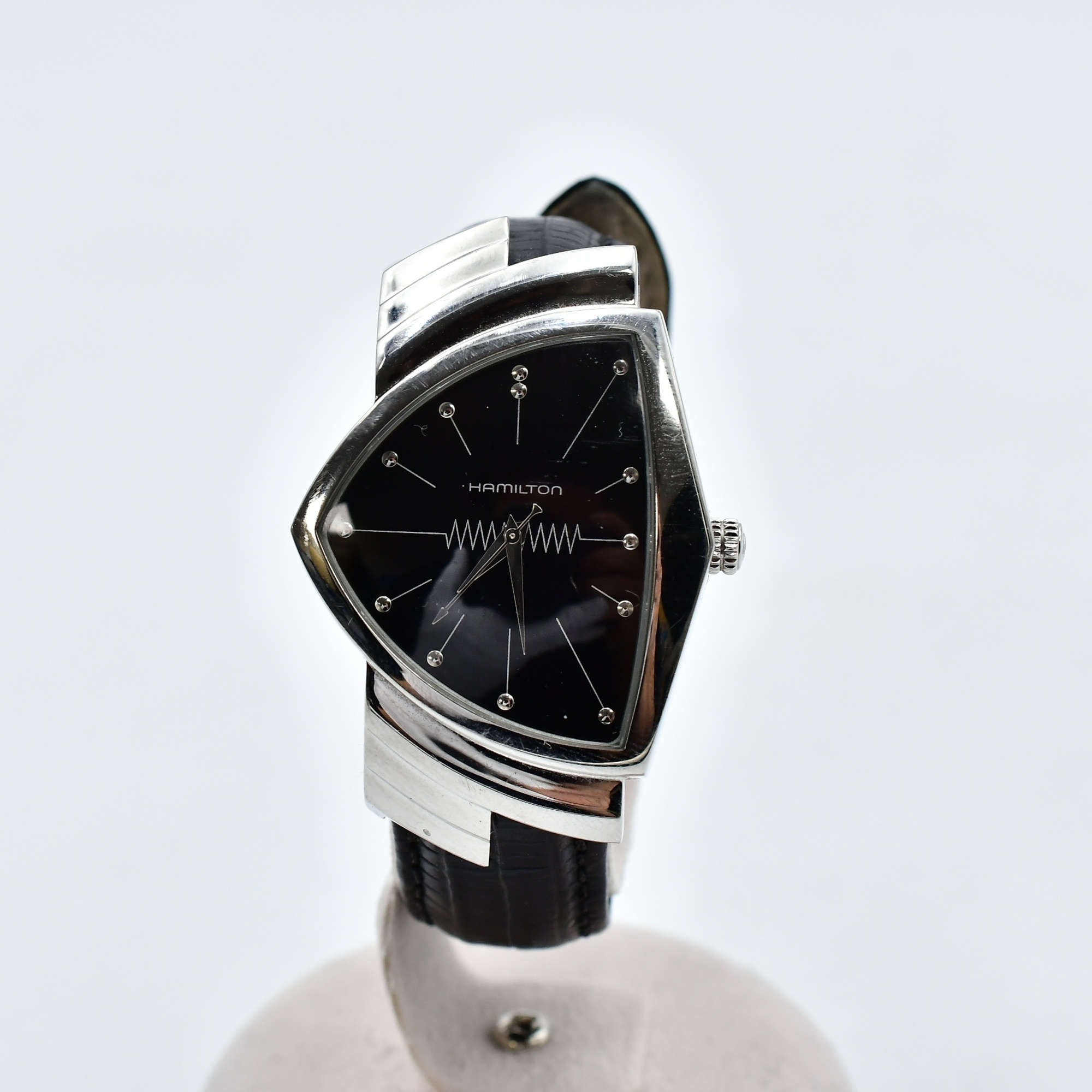 ハミルトン ベンチュラ 黒文字盤 SS/QZ×革 H24411232 買取実績【買取日