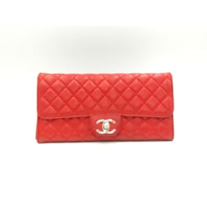シャネル チェーンウォレット 赤 ラムスキン SV金具 買取実績【買取日：2022年11月30日】