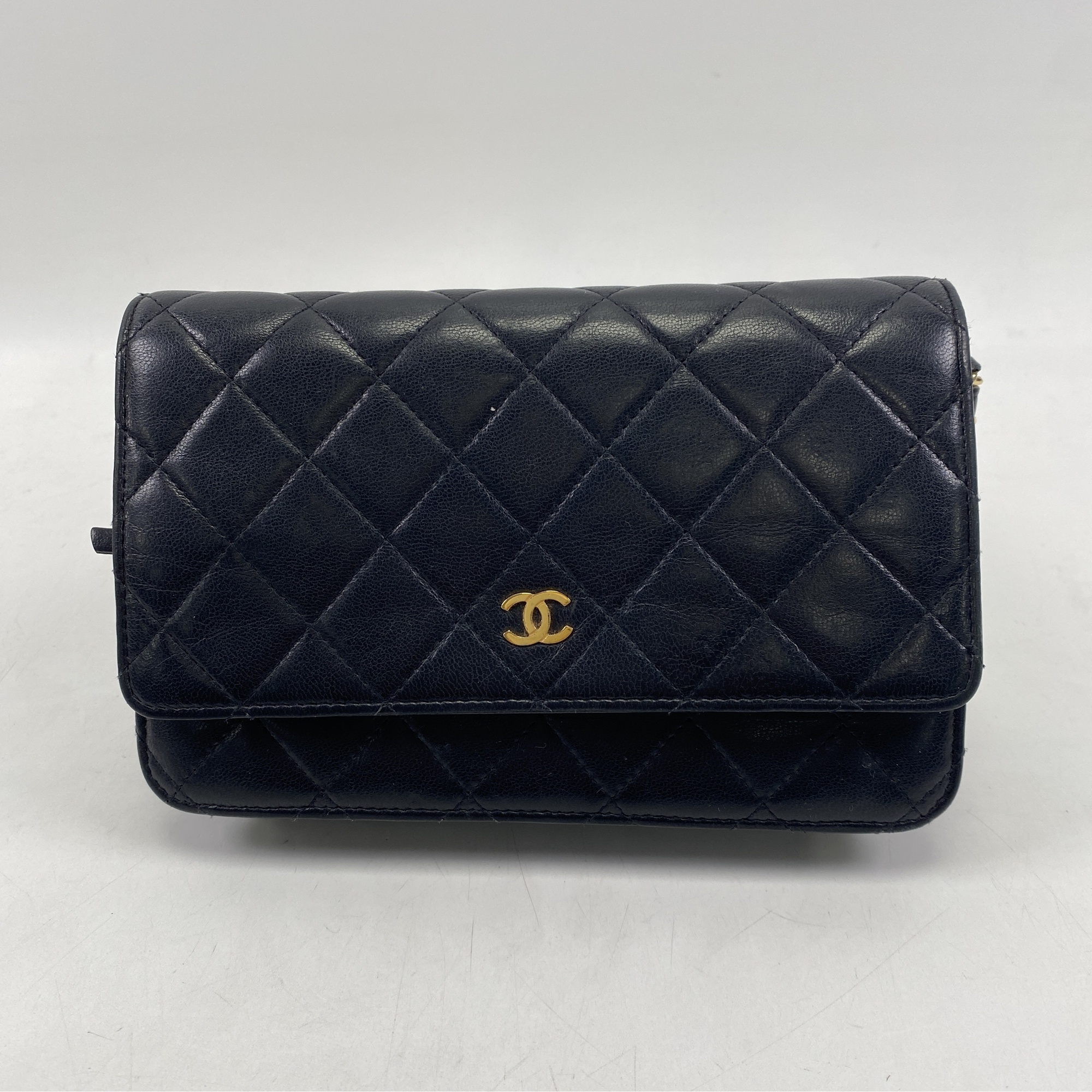 シャネル ミニマトラッセ19 チェーンショルダーバッグ 黒 ラムスキン GD金具 Bランク