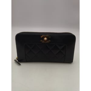 シャネル マドモアゼル ラウンドファスナー長財布 黒 ラムスキン GD金具 買取実績【買取日：2023年1月2日】