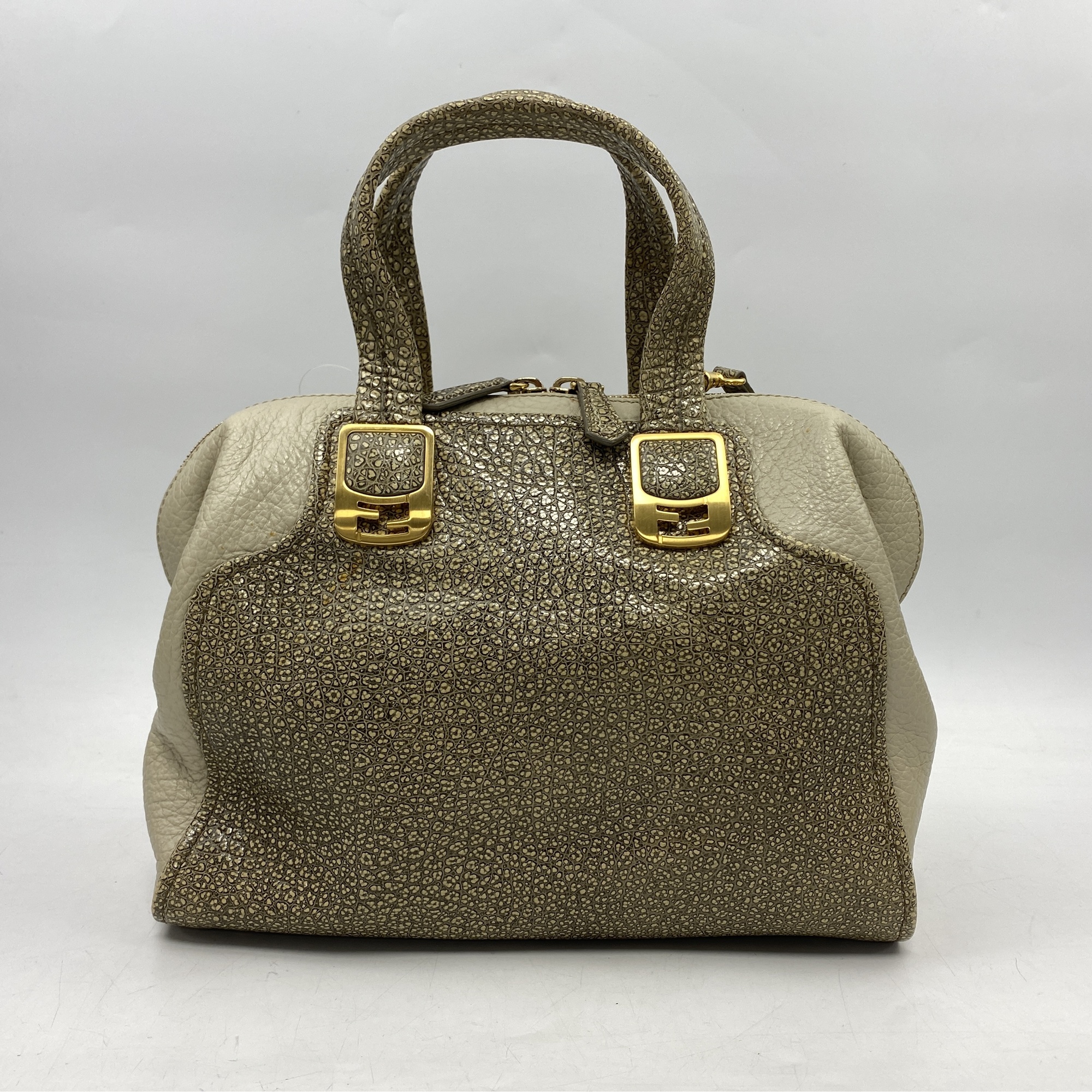 フェンディ カメレオン ベージュ レザー Bランク