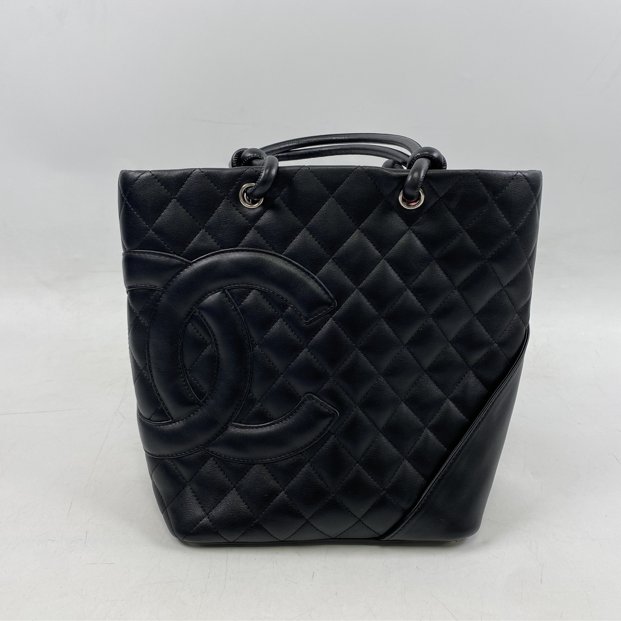 CHANEL カンボンライン スモールトートバッグ ブラック シャネル カンボンライン スモールトートバッグ 黒×ピンク ラムスキン