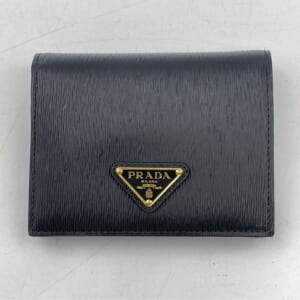 プラダ サフィアーノ 二つ折り財布 黒 レザー 1MV204 買取実績【買取日：2026年1月8日】
