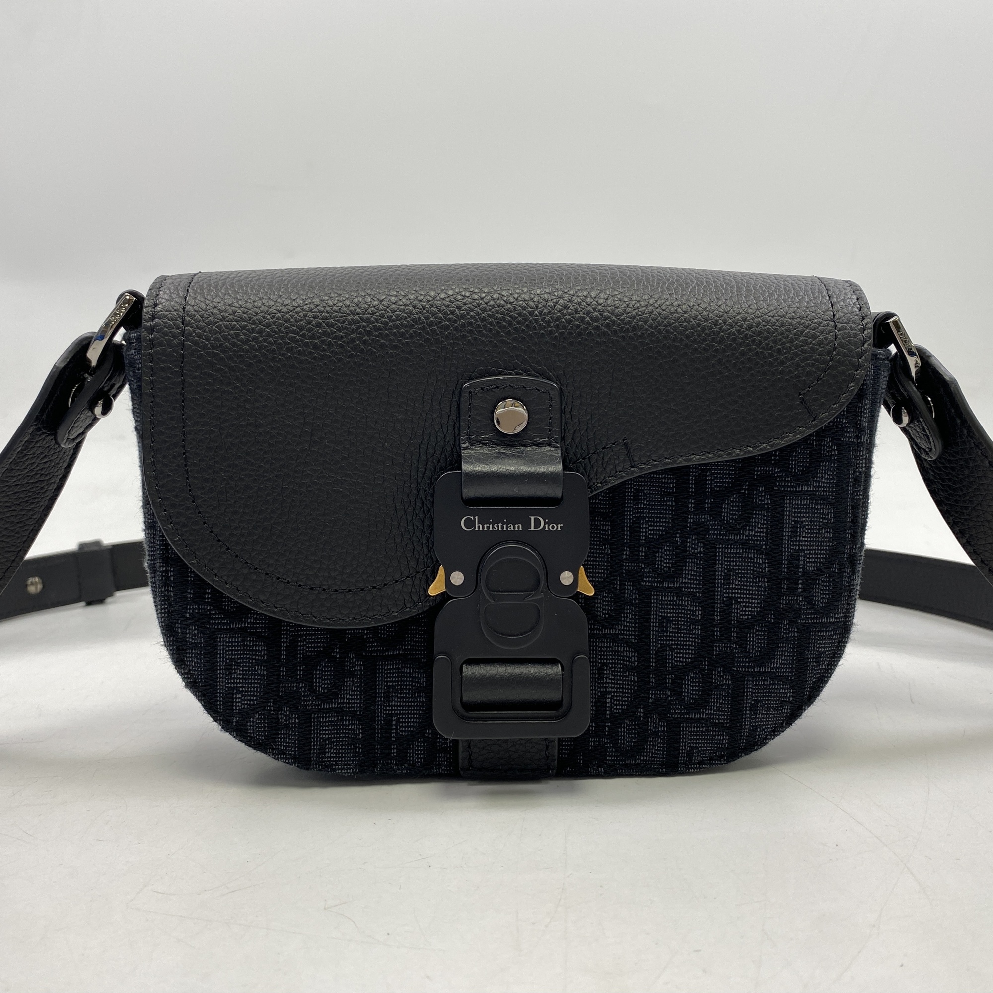 ディオール オブリーク サドルフラップ メッセンジャーバッグ スモール 黒 Aランク