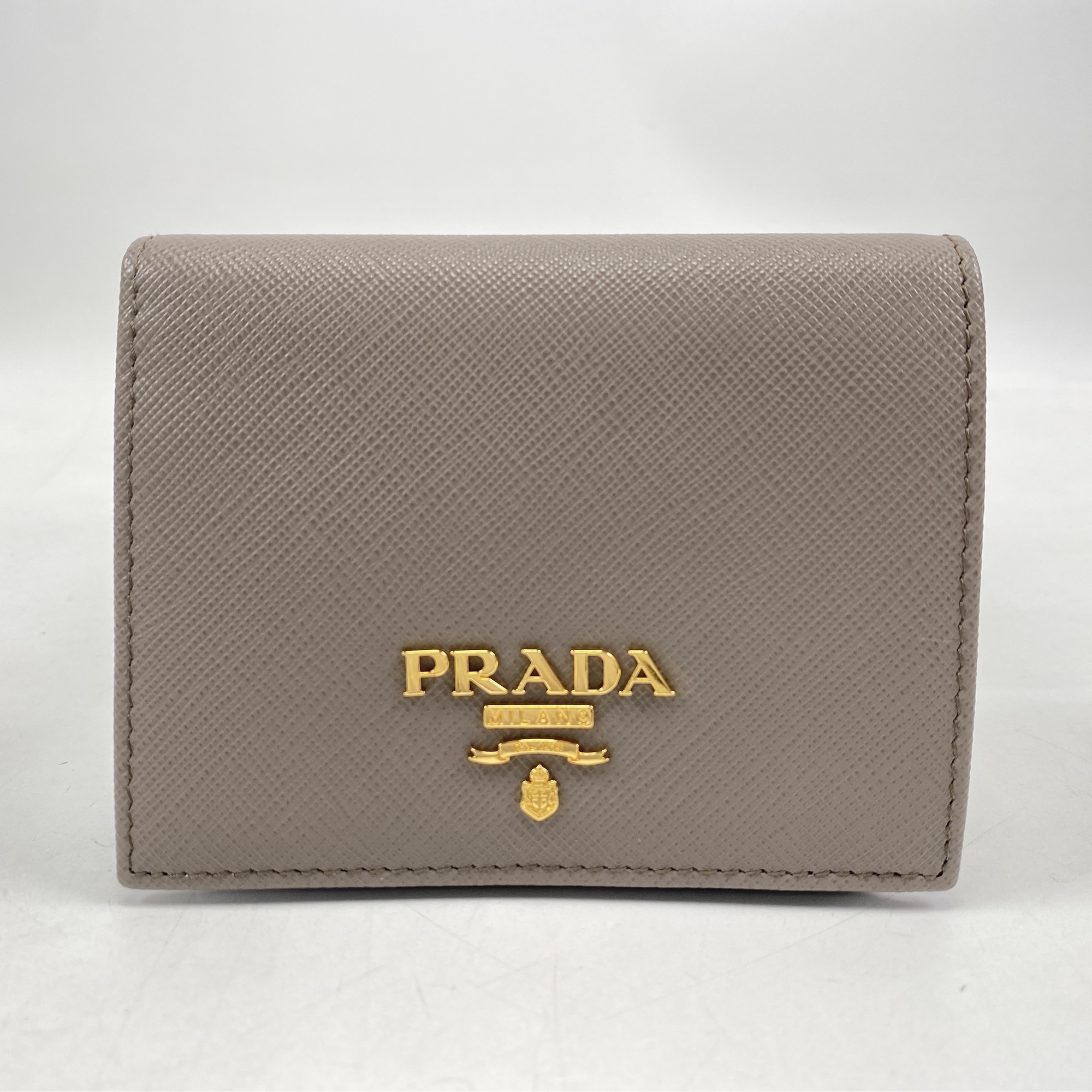 プラダ サフィアーノ 二つ折り財布 ベージュ×ライトブルー レザー Aランク