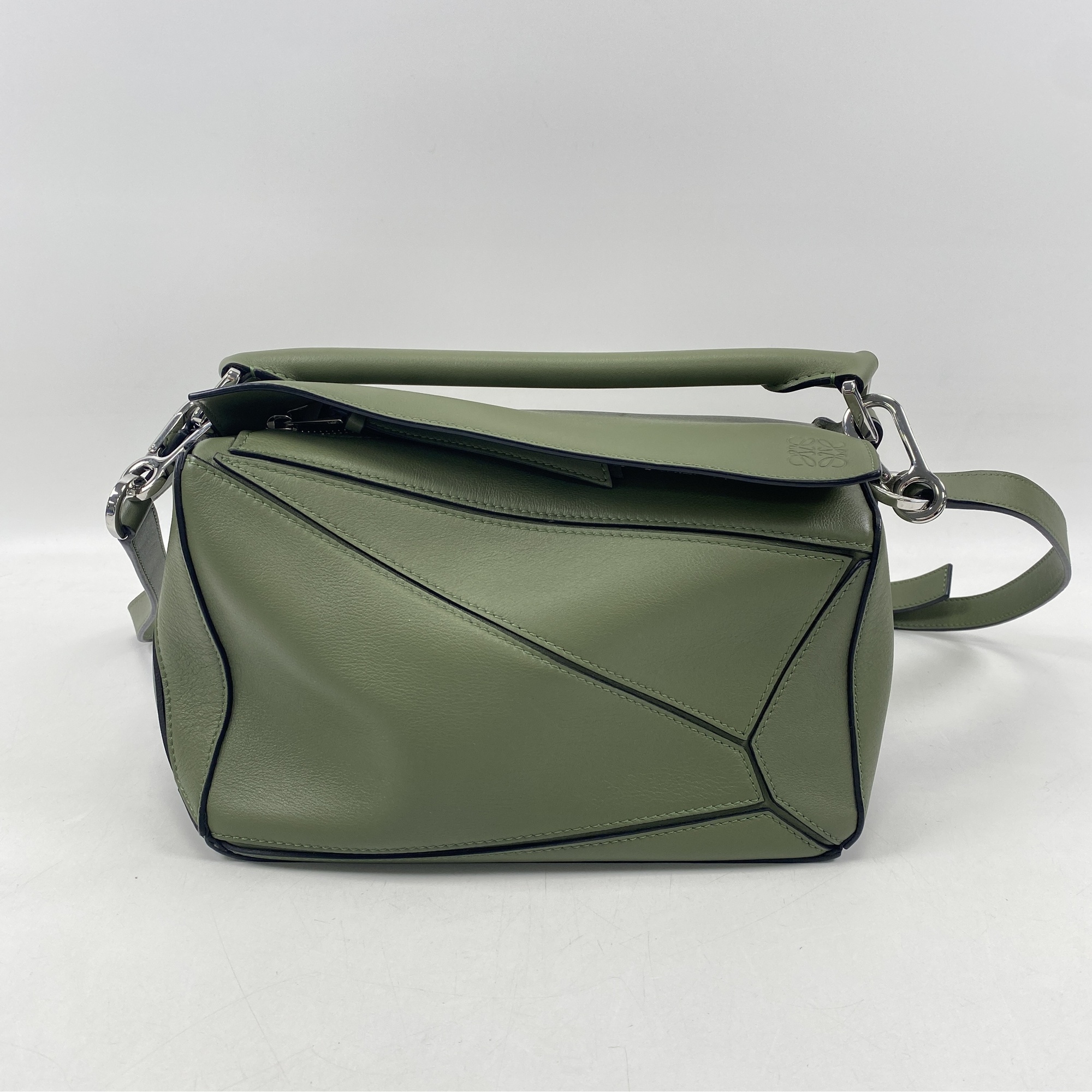 ロエベ パズルバック スモール グリーン レザー SV金具 Bランク