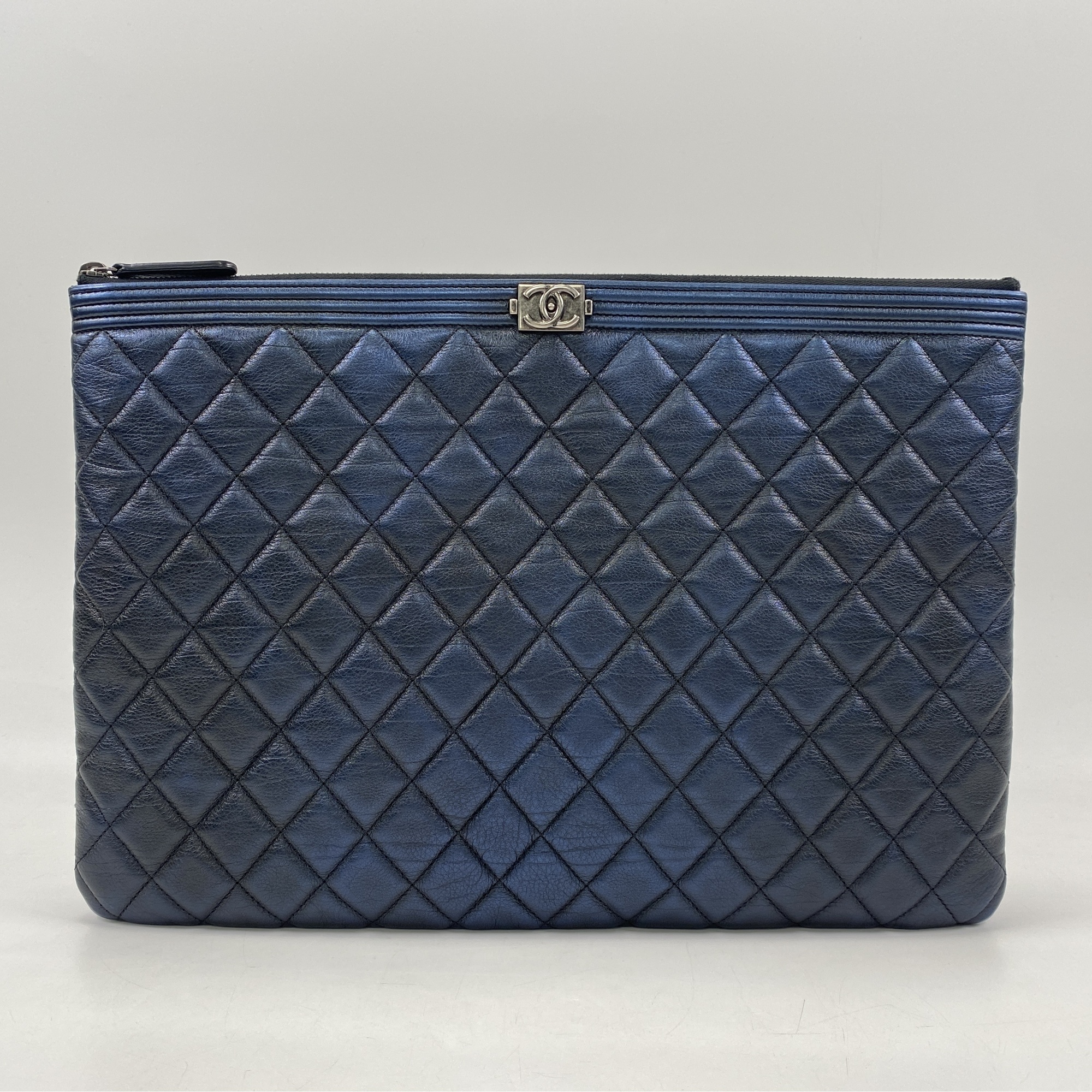 シャネル ボーイシャネル クラッチバッグ メタリックブラック SV金具