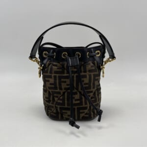 フェンディ モントレゾール ズッカ柄 キルティングバッグ ブラウン ナイロン 8BS010 買取実績【買取日：2026年1月17日】