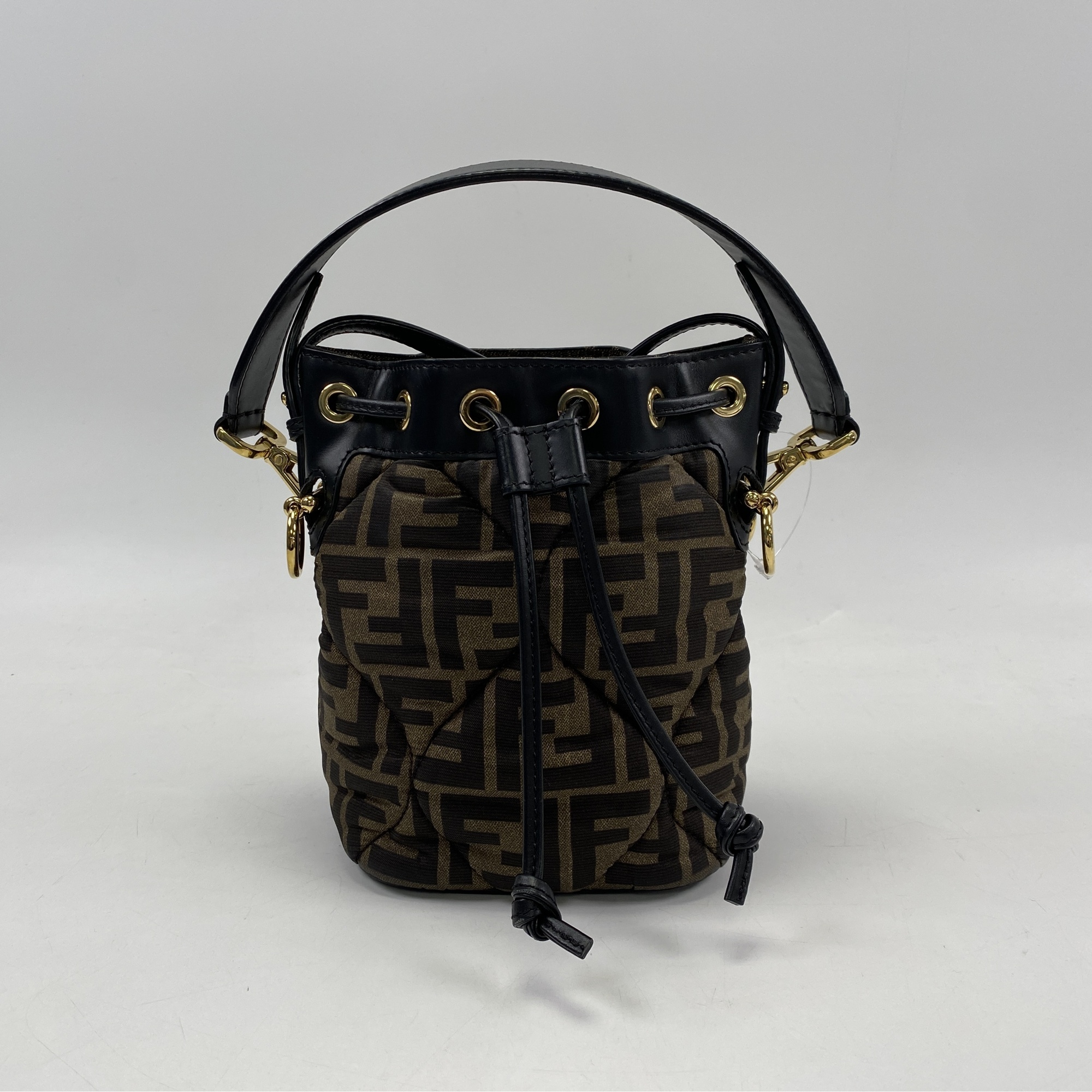 フェンディ モントレゾール ズッカ柄 キルティングバッグ ブラウン ナイロン Bランク