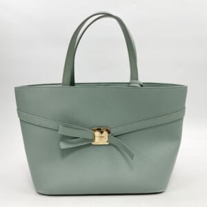 サルヴァトーレ フェラガモ ヴァラ トートバッグ ミントグリーン レザー EZ-21　8348 買取実績【買取日：2026年1月4日】