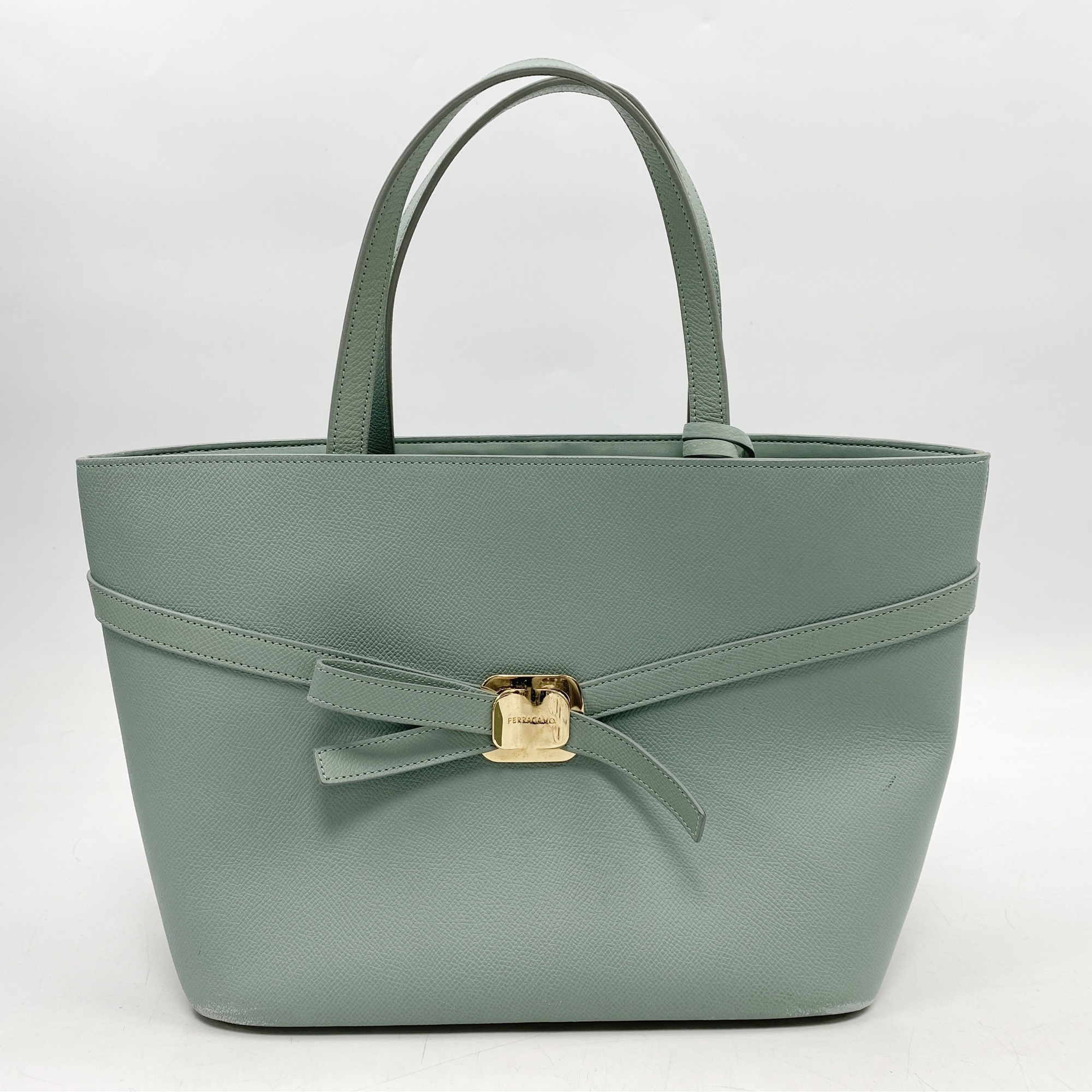 サルヴァトーレ フェラガモ ヴァラ トートバッグ ミントグリーン レザー Bランク