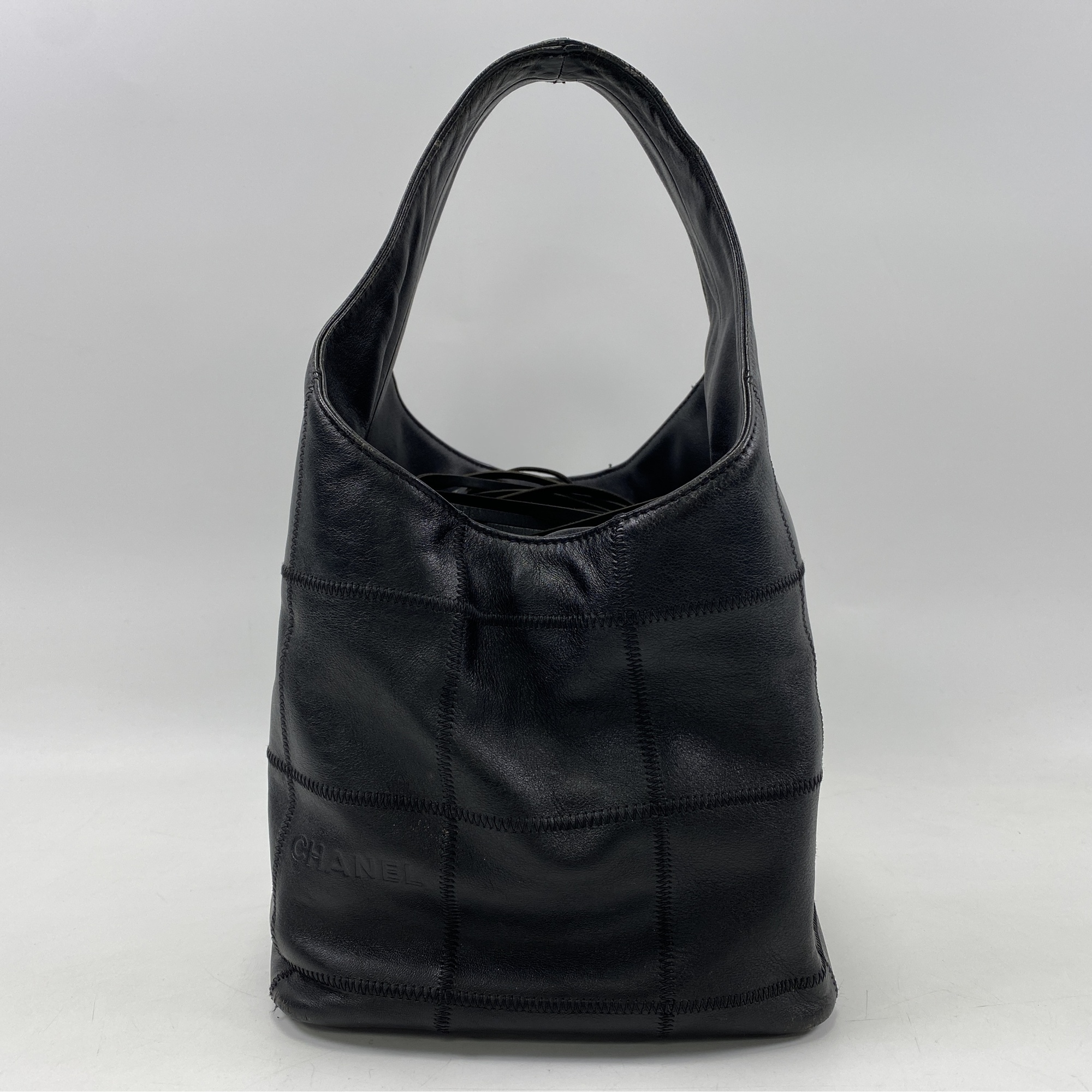 シャネル チョコバー フリンジ ハンドバッグ 黒 レザー Bランク