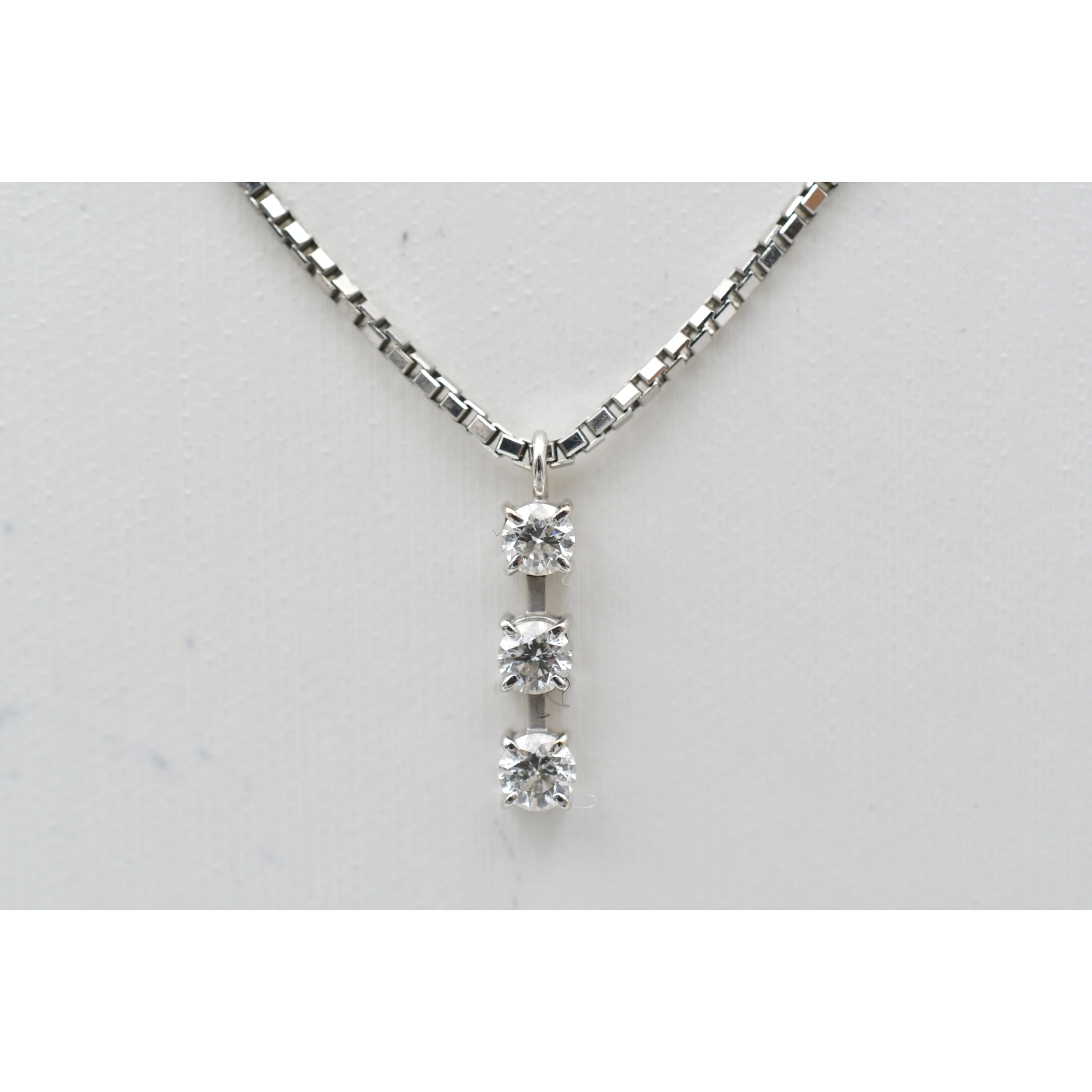 ダイヤネックレス チェーンPt850 トップK18WG 0.31ct 買取実績【買取日 