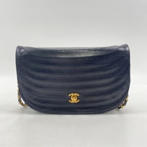 シャネル ハーフムーン チェーンショルダーバック 黒 ラム GD金具 買取実績【買取日：2026年1月31日】