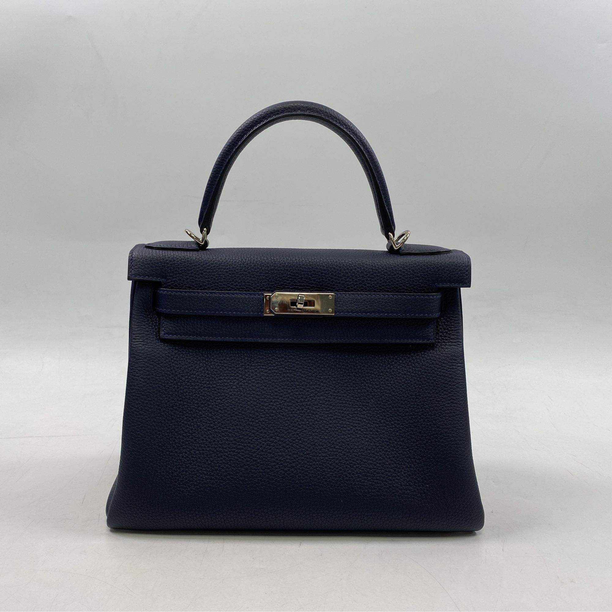 エルメス ケリー28 青系 トリヨン SV金具 D刻印 ABランク