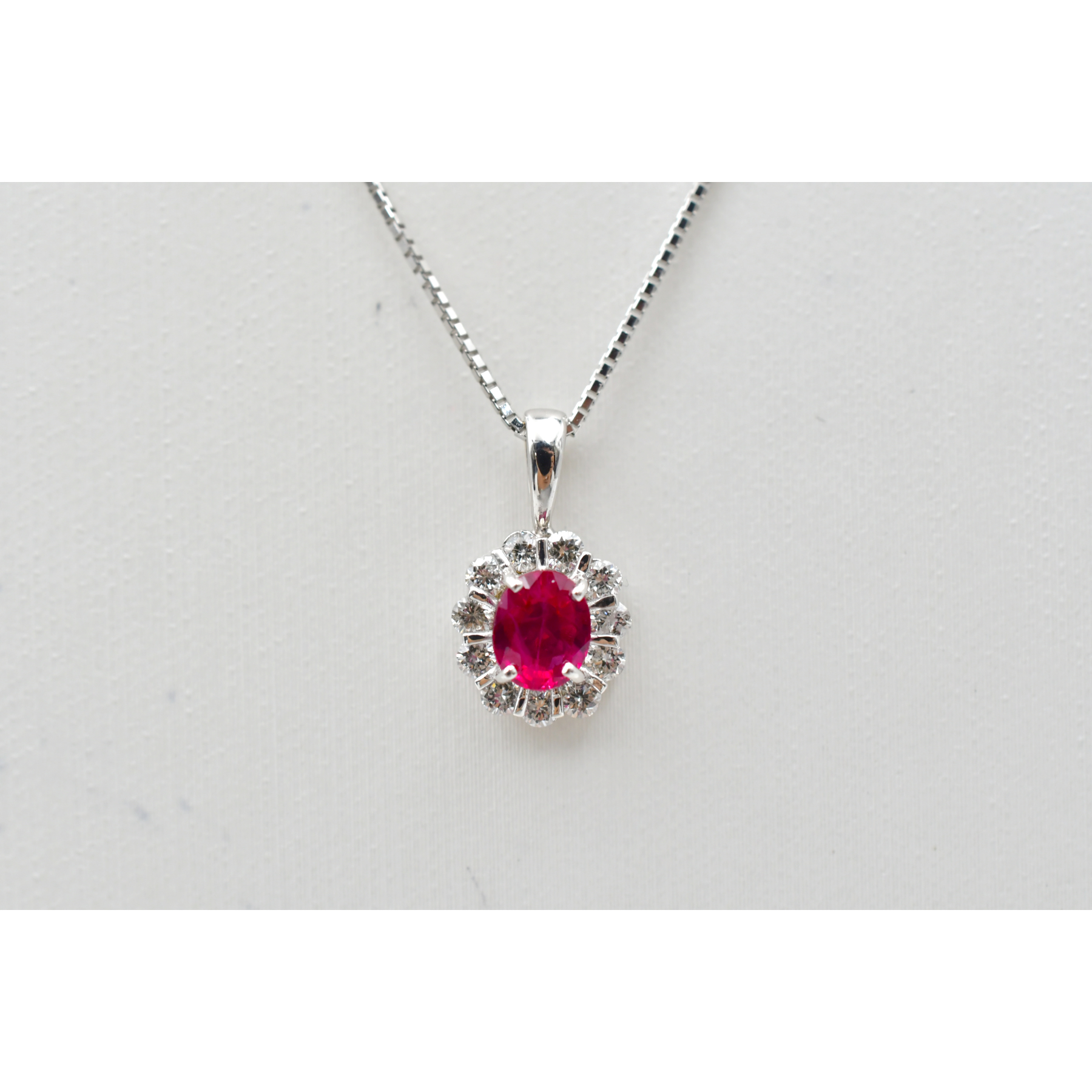 ルビー ネックレス K18WG R0.4ct D0.22ct Bランク