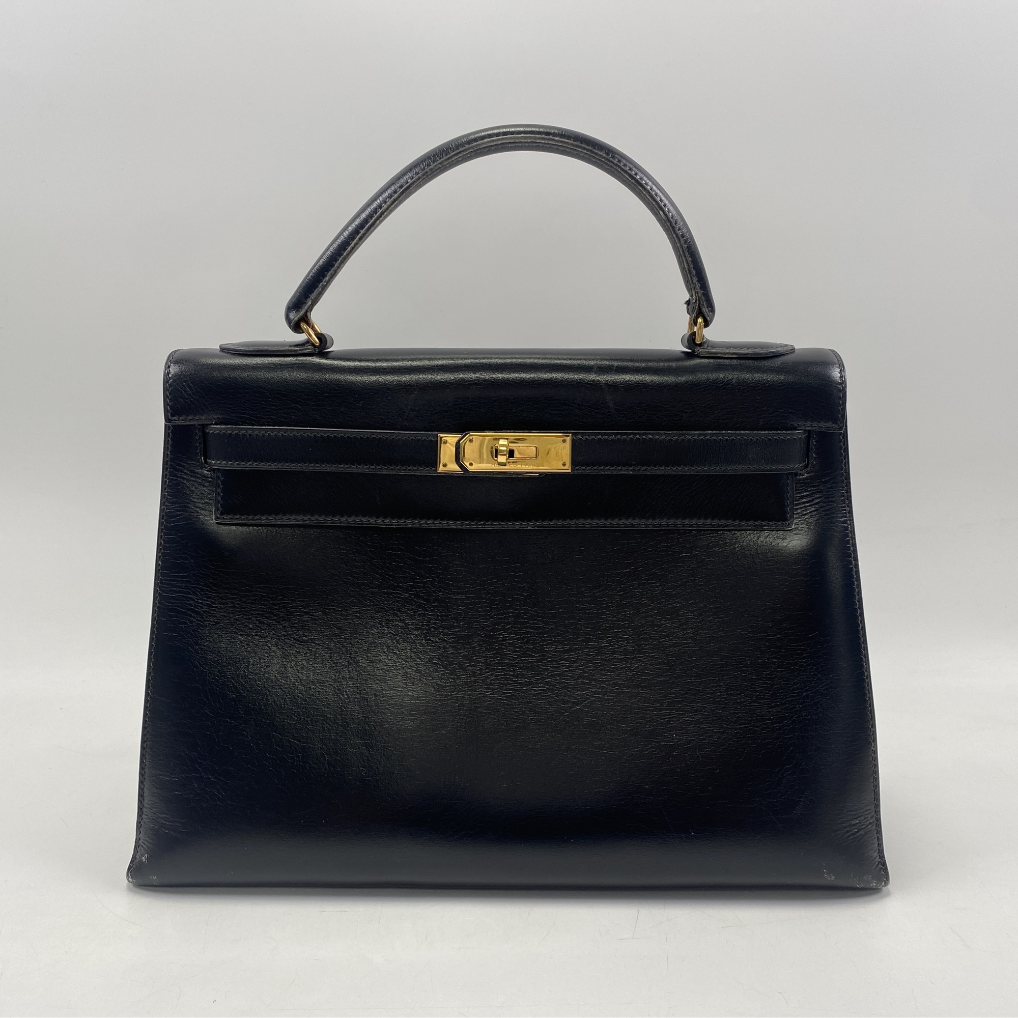 エルメス ケリー32 黒 ボックスカーフ GD金具 〇O刻 Bランク