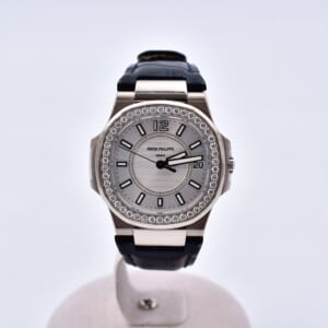 パテック フィリップ ノーチラス ダイヤベゼル シルバー文字盤 WG×革/QZ 7010G-001 買取実績【買取日：2026年2月6日】