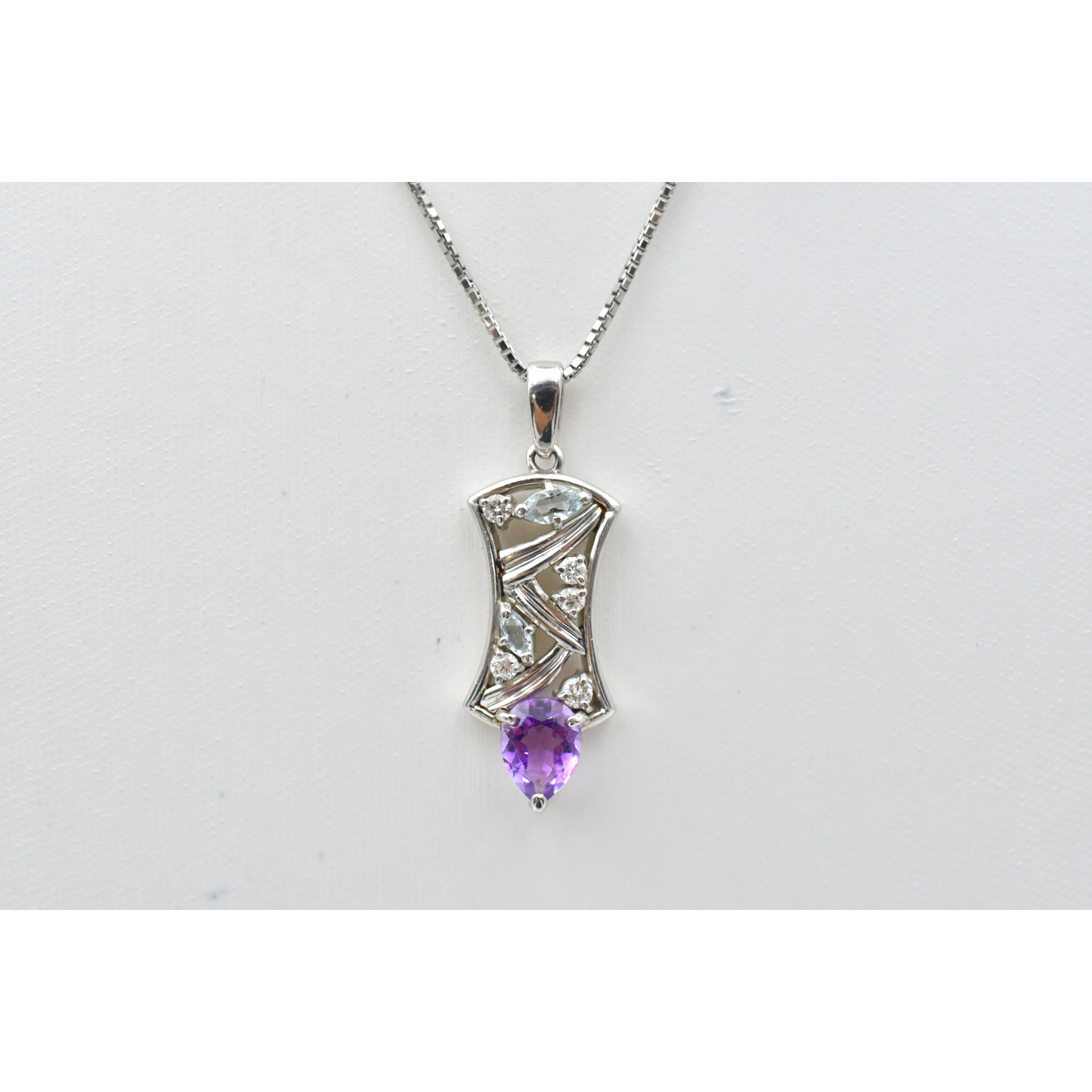 アメジストアクアマリンダイヤネックレス Pt900/Pt850 0.19ct Bランク