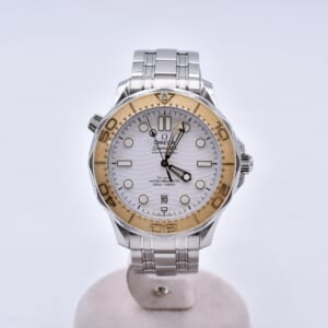 オメガ シーマスター ダイバー300 パリ2024 白文字盤 SS×YG/AT 522.21.42.20.04.001 買取実績【買取日：2026年2月4日】