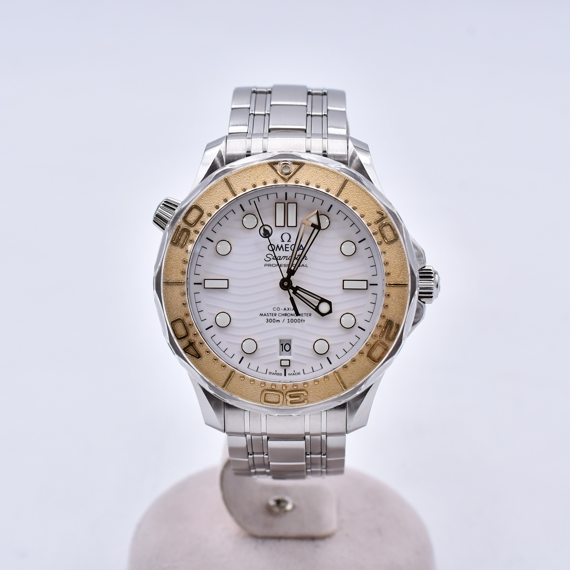 オメガ シーマスター ダイバー300 パリ2024 白文字盤 SS×YG/AT Bランク