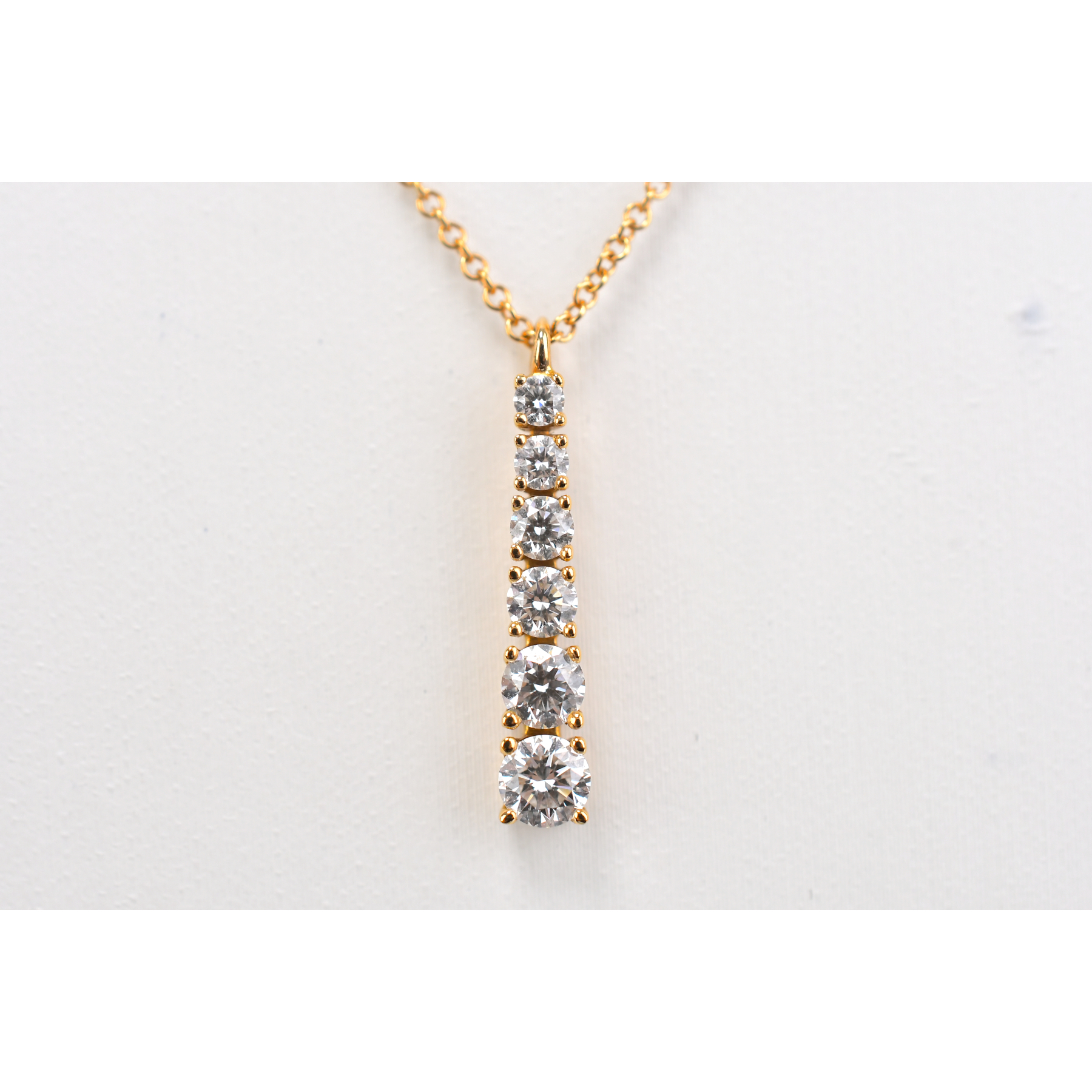 ティファニー グラジュエイテッド ６Pダイヤネックレス K18PG Bランク