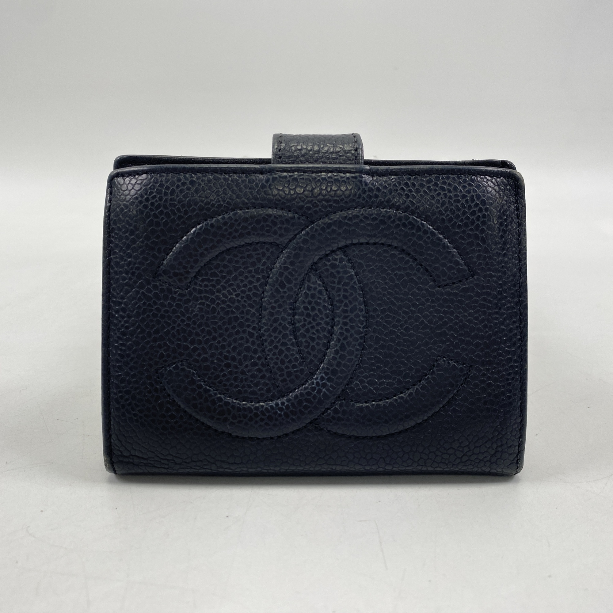 シャネル ココマーク 二つ折りコンパクトウォレット 黒 キャビアスキン Bランク