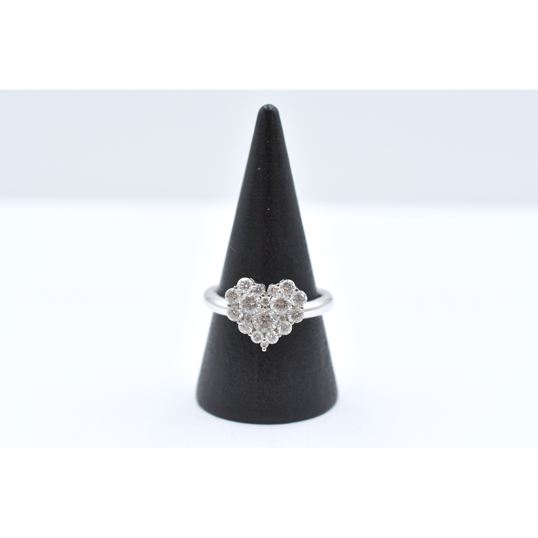 メレダイヤハートリング K18WG 1.2ct Bランク
