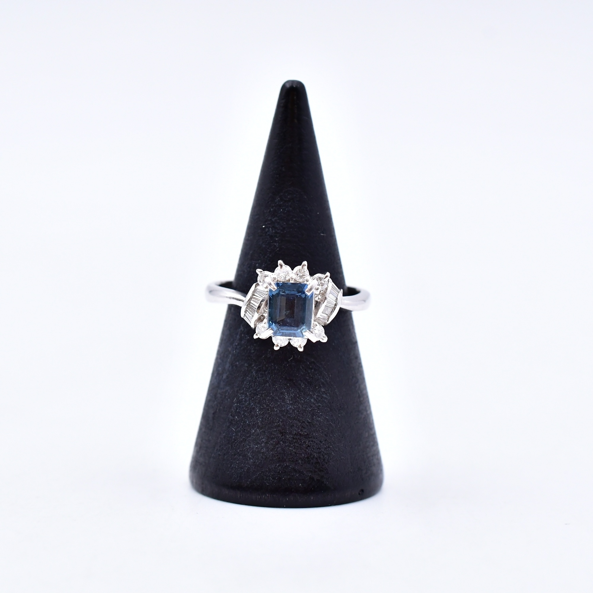 Pt900 石1.38ct D0.37ct リング Bランク