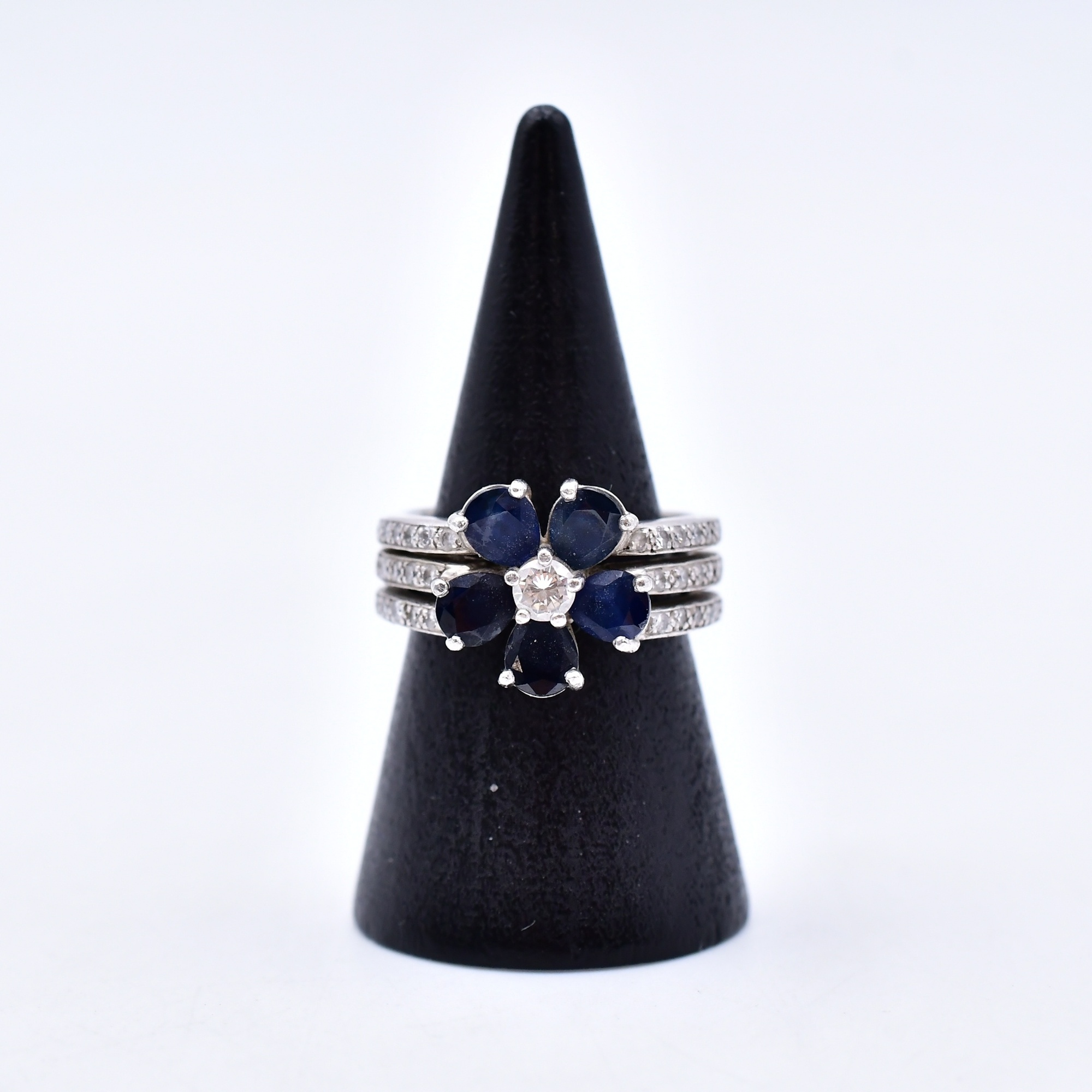 サファイアダイヤリング Pt900 D0.33ct S2.11ct D0.17ct Bランク