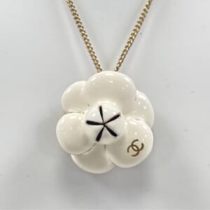 シャネル ココマーク カメリア ネックレス 白×ゴールド GP 買取実績【買取日：2026年3月4日】