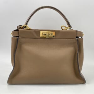 フェンディ ピーカーブー レギュラー セレリア ハンドバッグ ブラウン レザー 8BN290