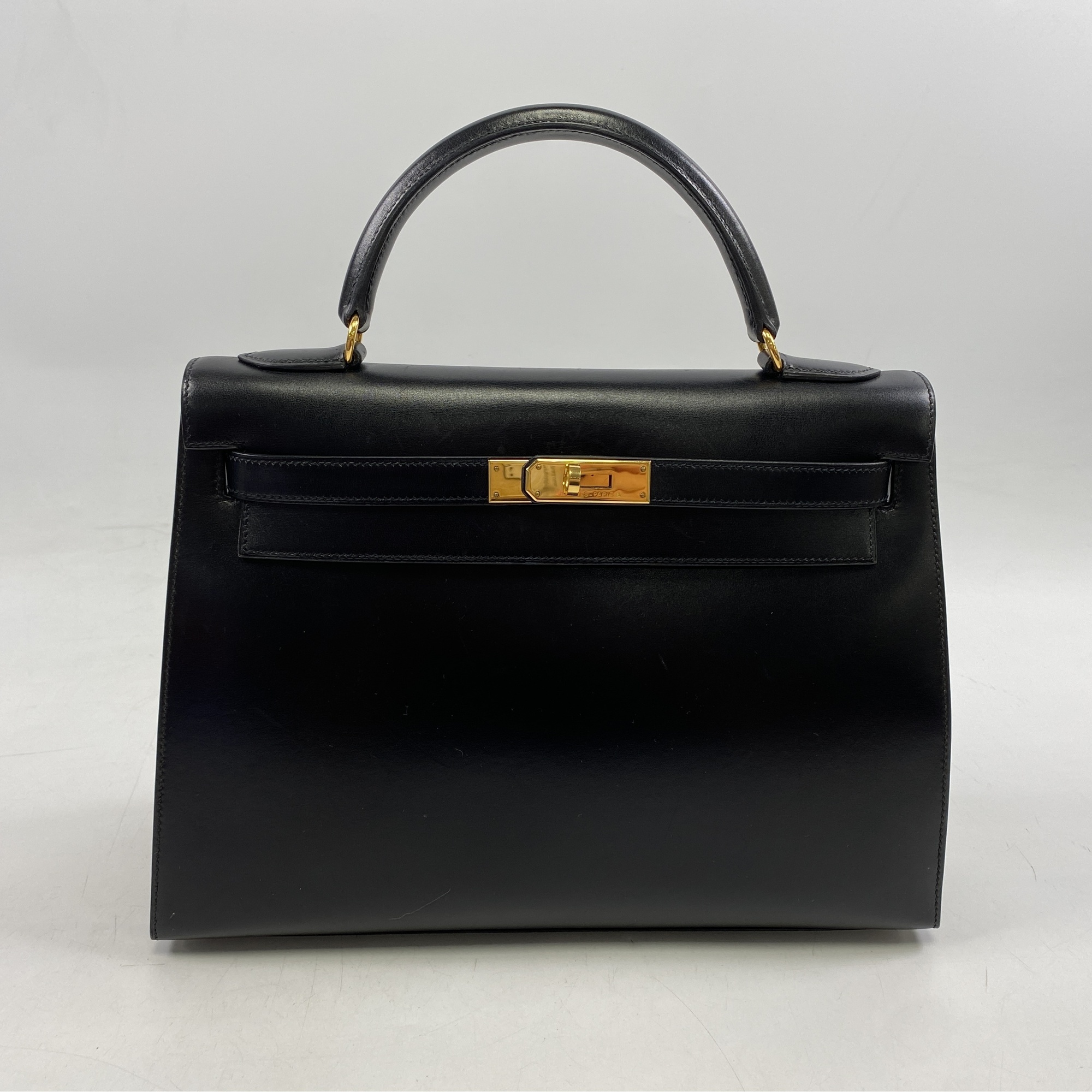 エルメス ケリー32 外縫い 黒 ボックスカーフ GD金具 □B刻印 Bランク