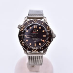 オメガ シーマスター ダイバー 300M マスタークロノメーター 007エディション 黒文字盤 Ti/AT 210.90.42.20.01.001