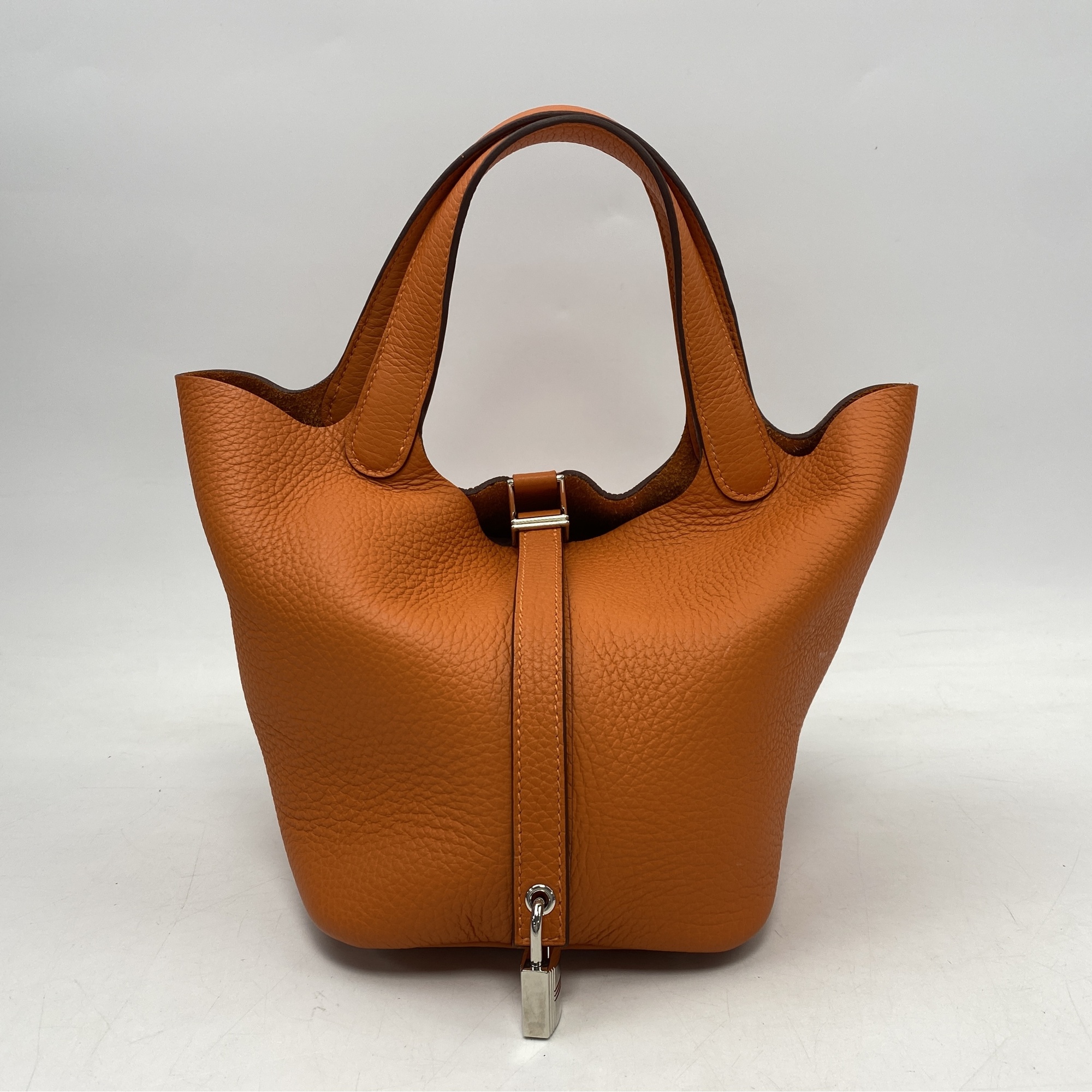 エルメス ピコタンロックPM トリヨン オレンジ系 SV金具 Y刻印 Bランク